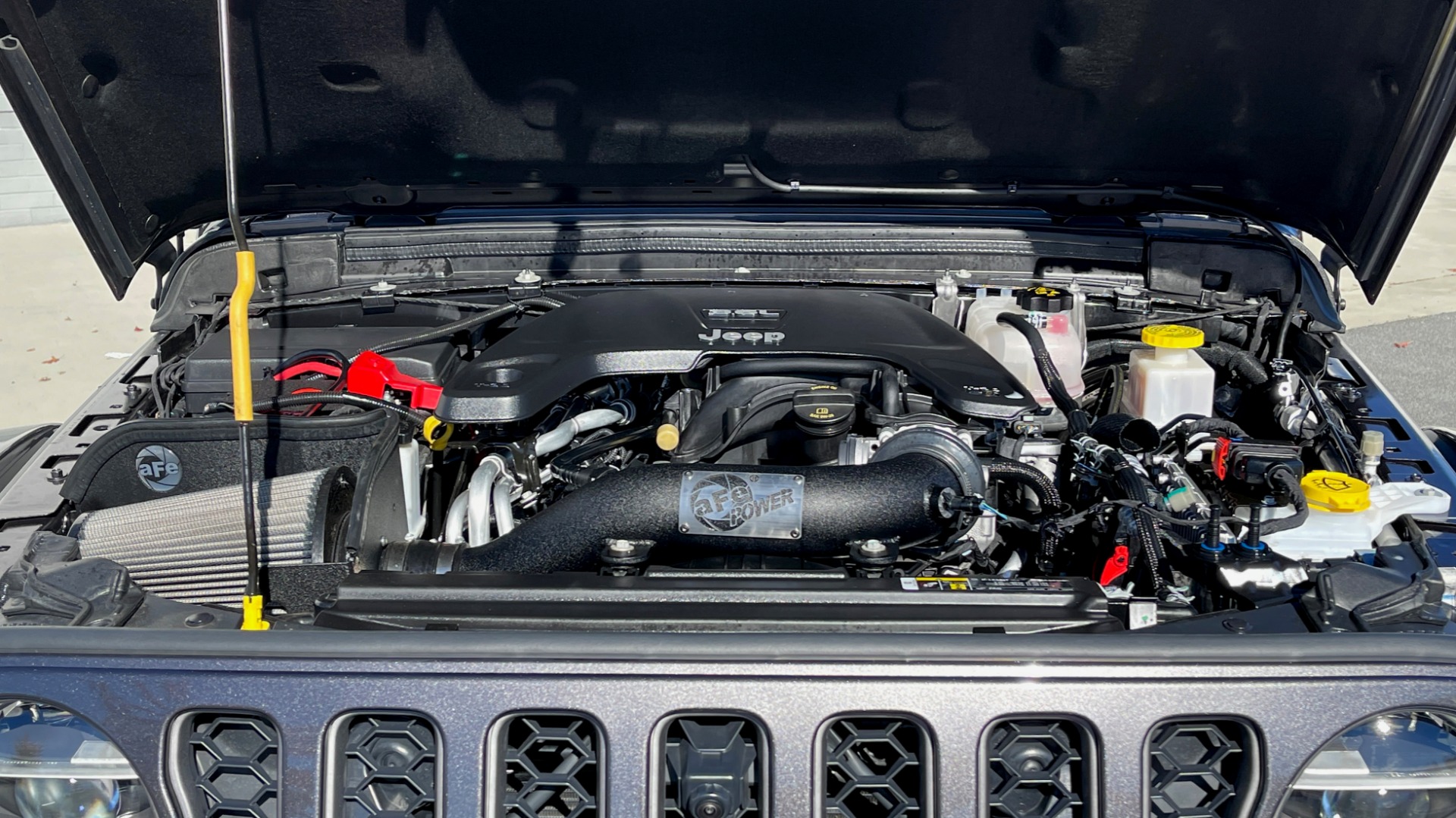 Used 2020 Jeep GLADIATOR RUBICON 4X4 / 3.6L / 8-SPD AUTO / NAV / ALPINE / LIFT / REARVIEW for sale $71,995 at Formula Imports in Charlotte NC 28227 15