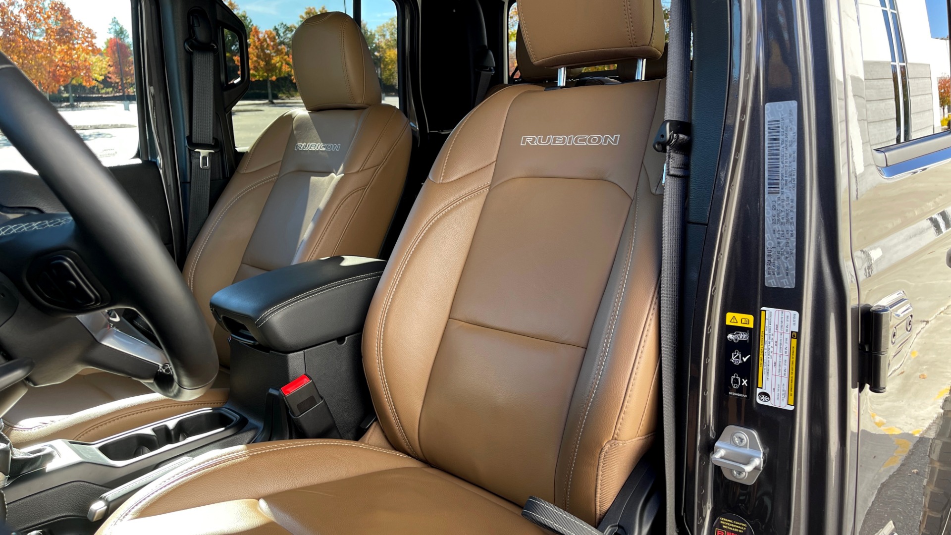 Used 2020 Jeep GLADIATOR RUBICON 4X4 / 3.6L / 8-SPD AUTO / NAV / ALPINE / LIFT / REARVIEW for sale Sold at Formula Imports in Charlotte NC 28227 43