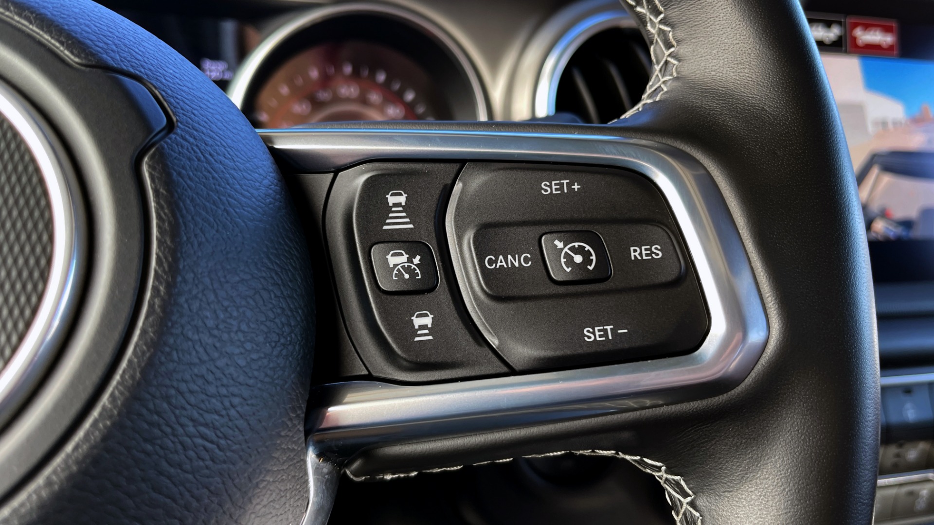 Used 2020 Jeep GLADIATOR RUBICON 4X4 / 3.6L / 8-SPD AUTO / NAV / ALPINE / LIFT / REARVIEW for sale Sold at Formula Imports in Charlotte NC 28227 49