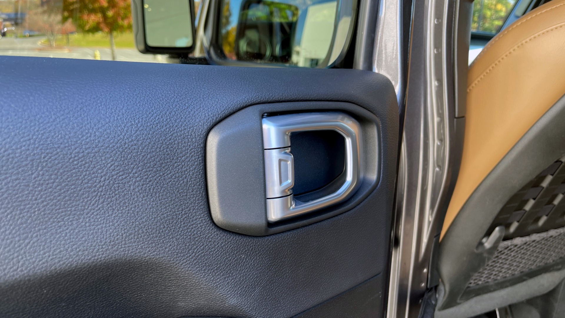 Used 2020 Jeep GLADIATOR RUBICON 4X4 / 3.6L / 8-SPD AUTO / NAV / ALPINE / LIFT / REARVIEW for sale Sold at Formula Imports in Charlotte NC 28227 65