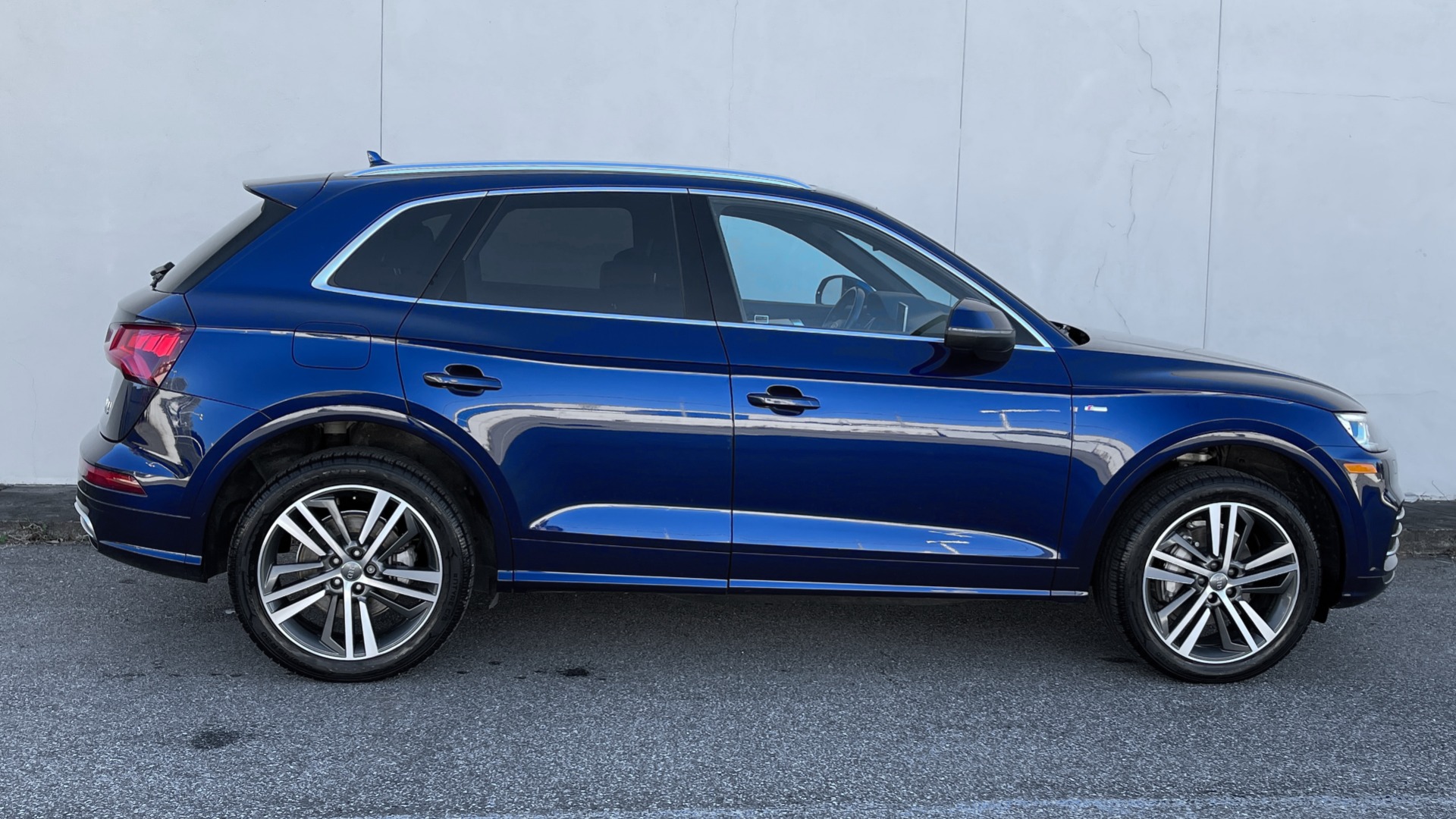 Used 2018 Audi Q5 2.0 TECH PRESTIGE / AWD / PANO-ROOF / B&O SOUND / REARVIEW for sale $34,795 at Formula Imports in Charlotte NC 28227 6