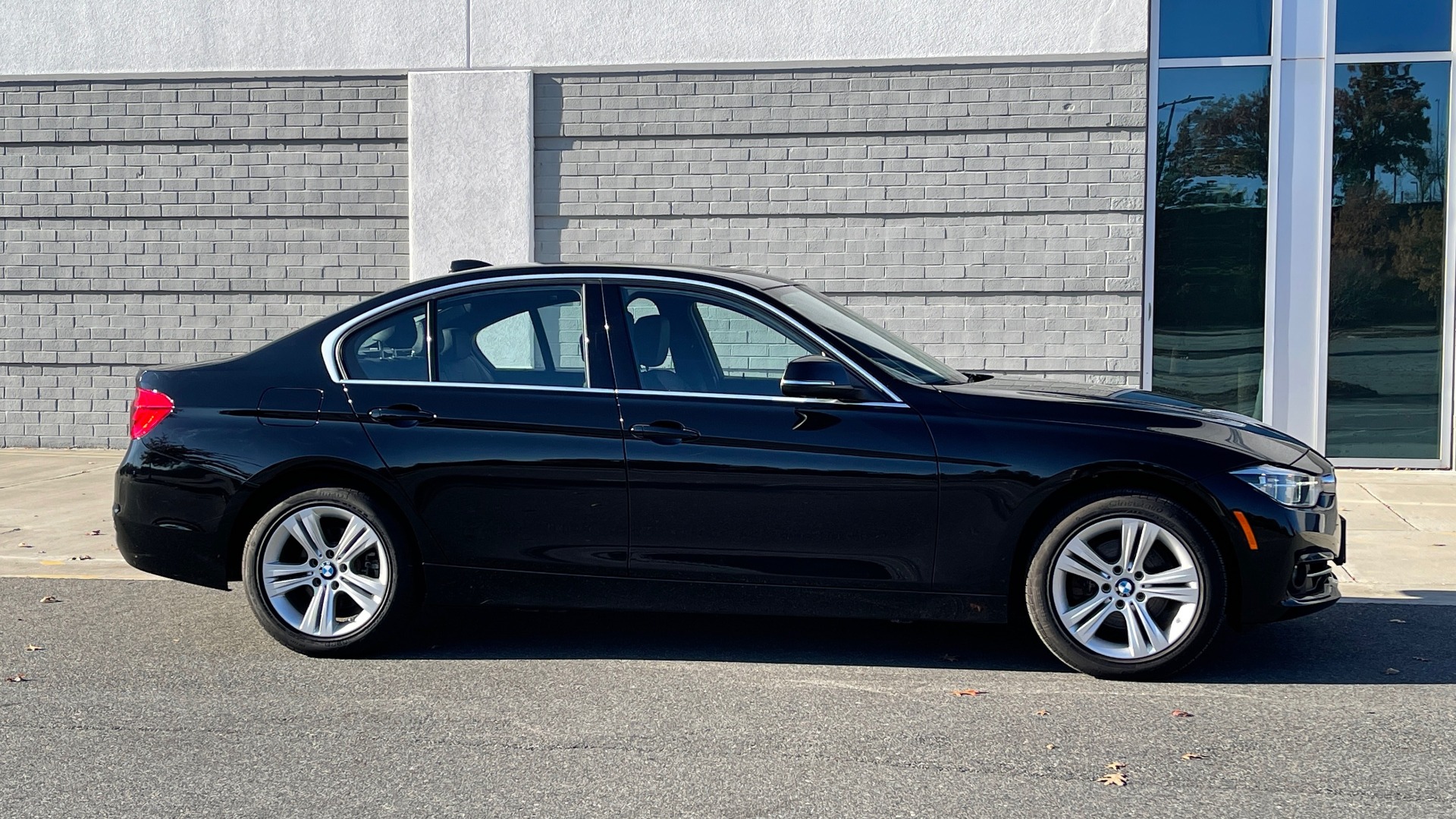 Used 2018 BMW 3 SERIES 330I XDRIVE / CONV PKG / SUNROOF / ABSD / HTD STS / REARVIEW for sale $30,295 at Formula Imports in Charlotte NC 28227 7