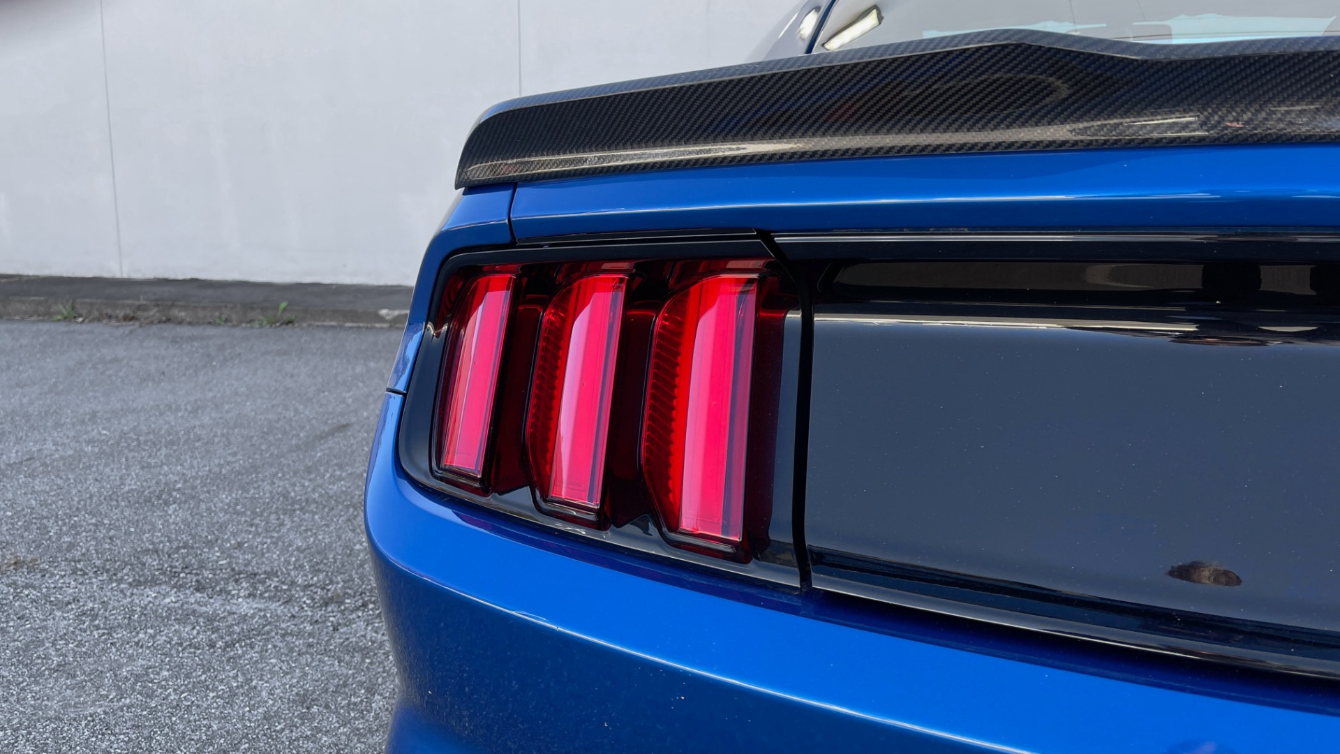 Used 2017 Ford MUSTANG ECOBOOST 2.3L PREMIUM / 6-SPD MANUAL / SYNC3 / REARVIEW for sale Sold at Formula Imports in Charlotte NC 28227 18