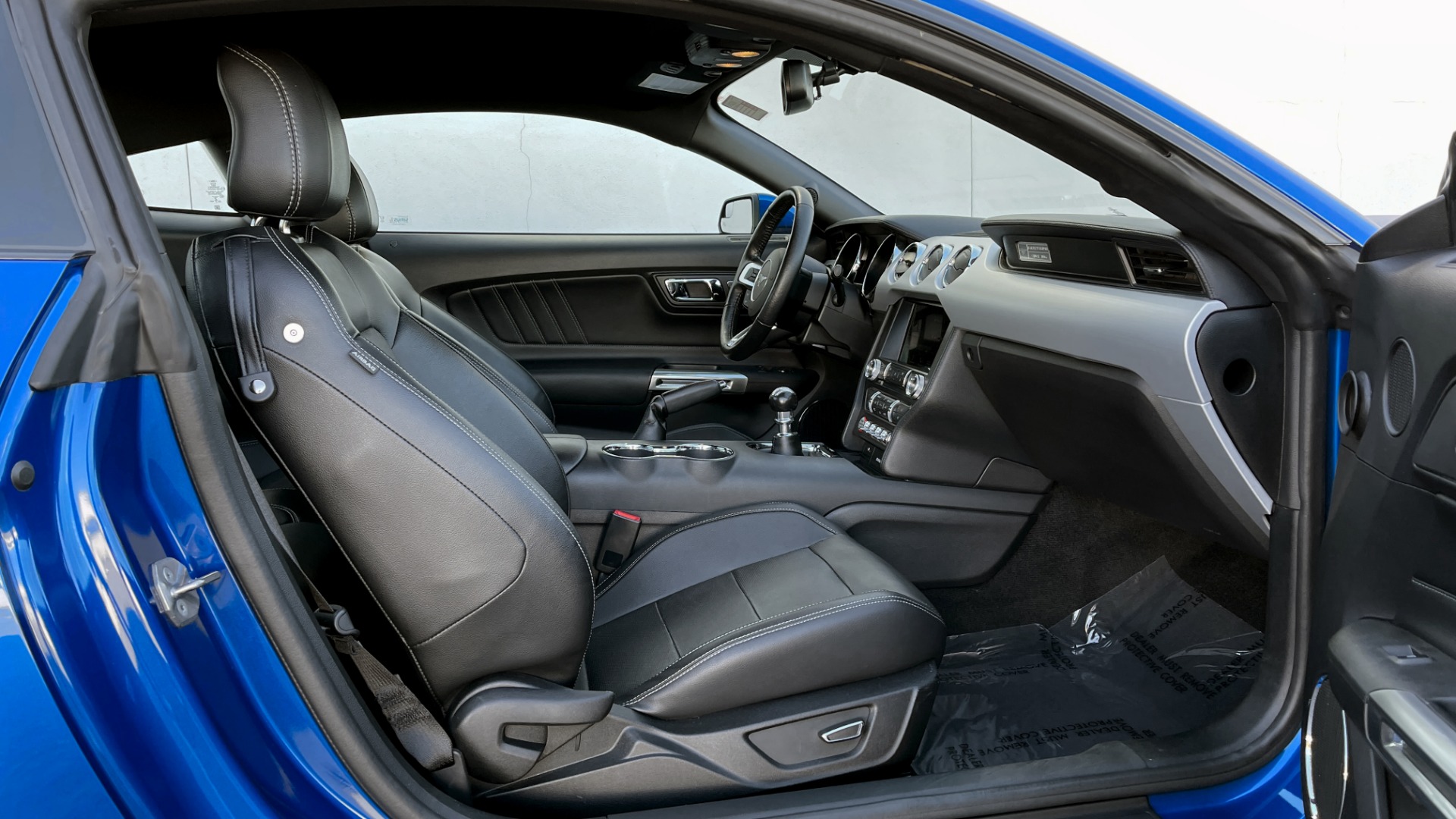 Used 2017 Ford MUSTANG ECOBOOST 2.3L PREMIUM / 6-SPD MANUAL / SYNC3 / REARVIEW for sale Sold at Formula Imports in Charlotte NC 28227 42