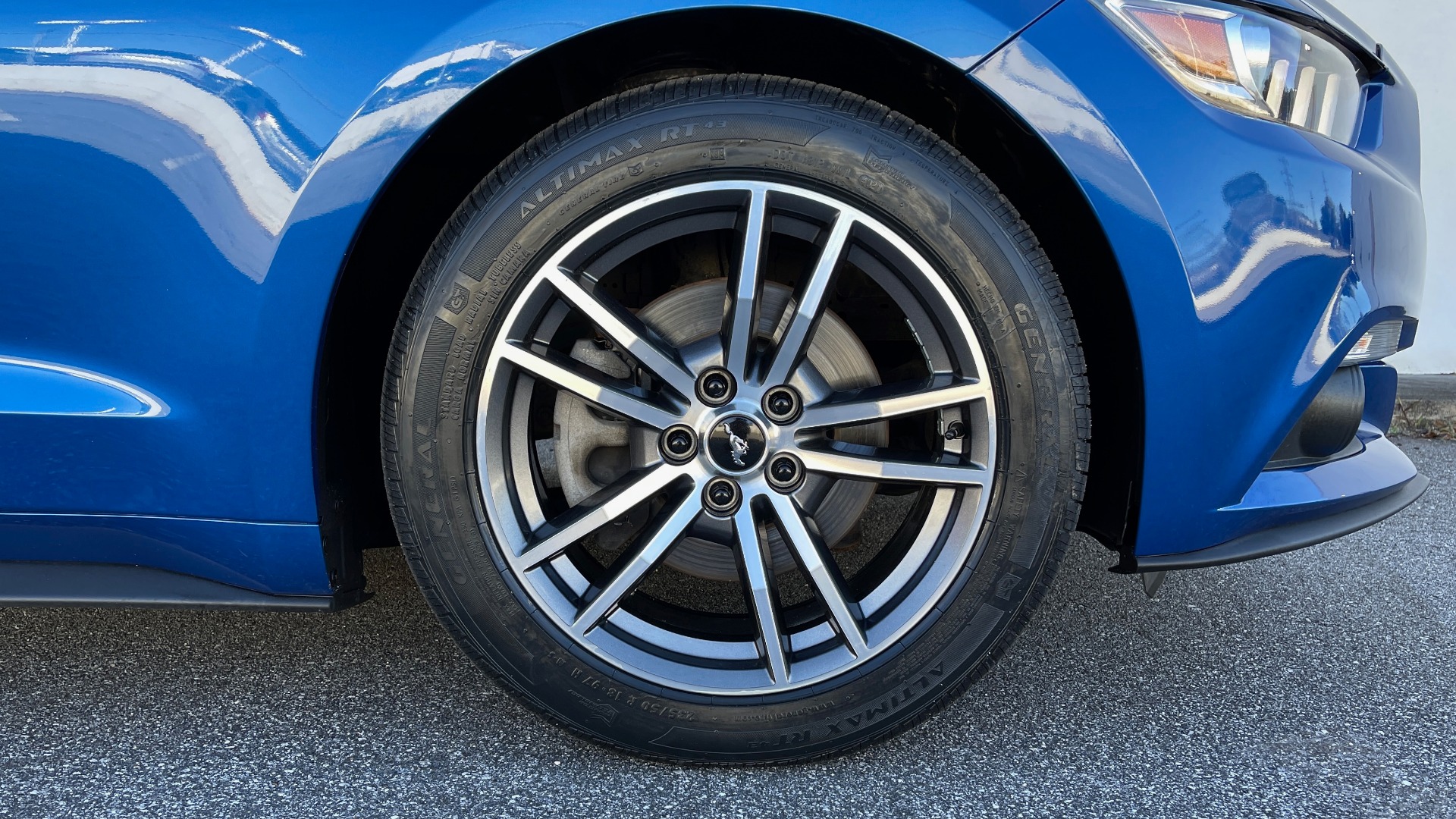 Used 2017 Ford MUSTANG ECOBOOST 2.3L PREMIUM / 6-SPD MANUAL / SYNC3 / REARVIEW for sale Sold at Formula Imports in Charlotte NC 28227 46