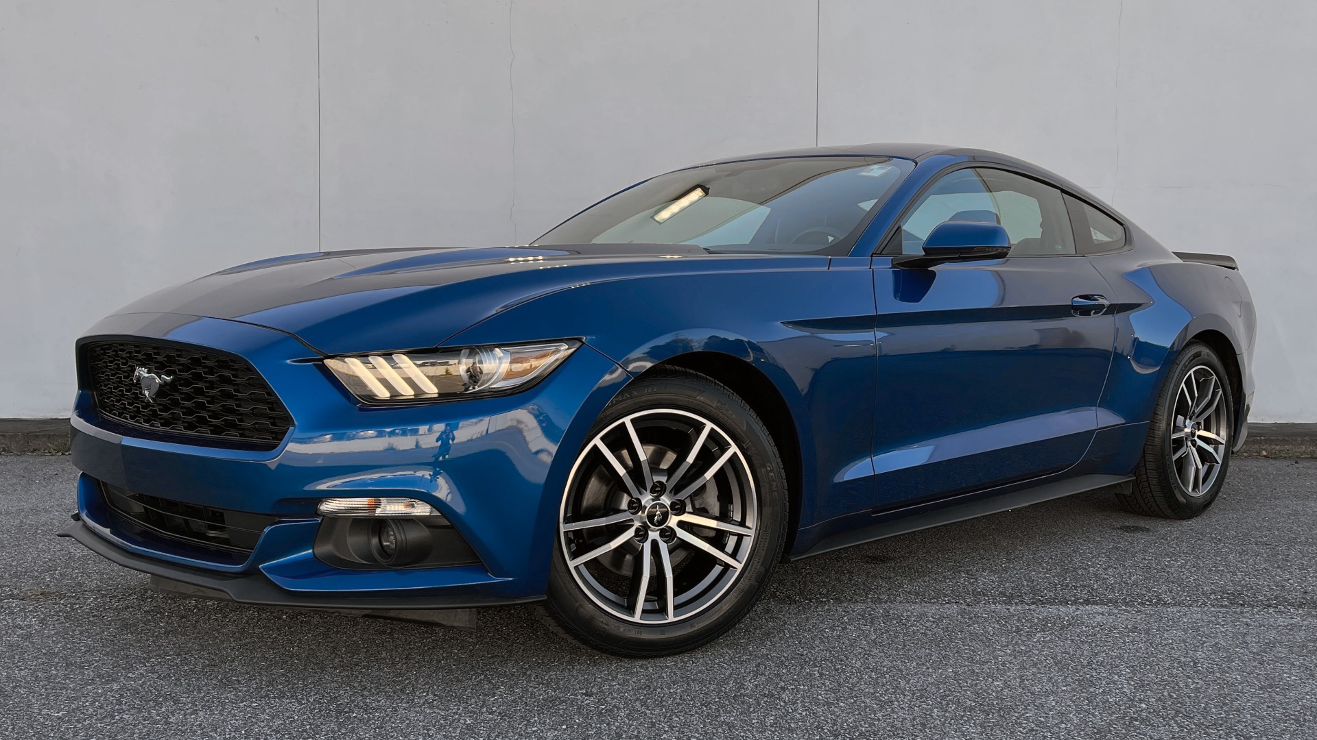 Used 2017 Ford MUSTANG ECOBOOST 2.3L PREMIUM / 6-SPD MANUAL / SYNC3 / REARVIEW for sale Sold at Formula Imports in Charlotte NC 28227 1