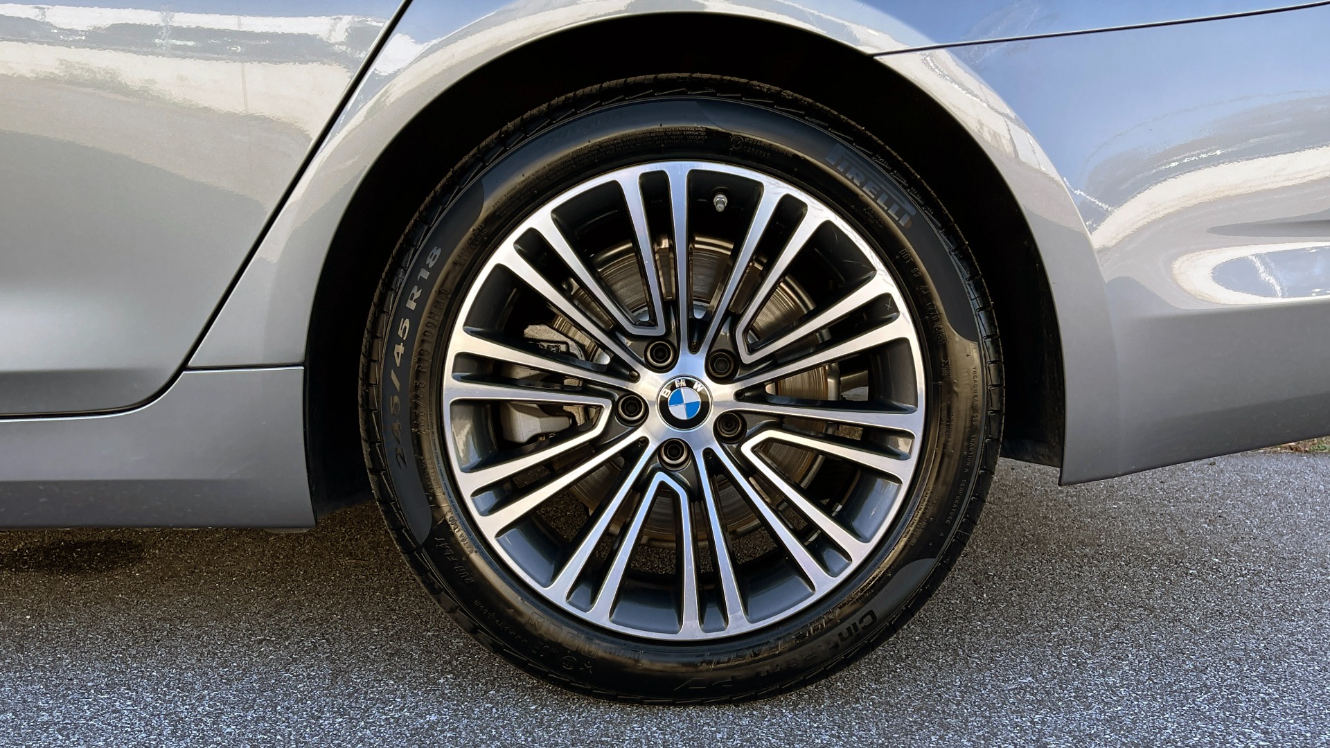 Used 2018 BMW 5 SERIES 530I PREMIUM SEDAN / HTD STS / PARK DISTANCE CONTROL / REARVIEW for sale Sold at Formula Imports in Charlotte NC 28227 60
