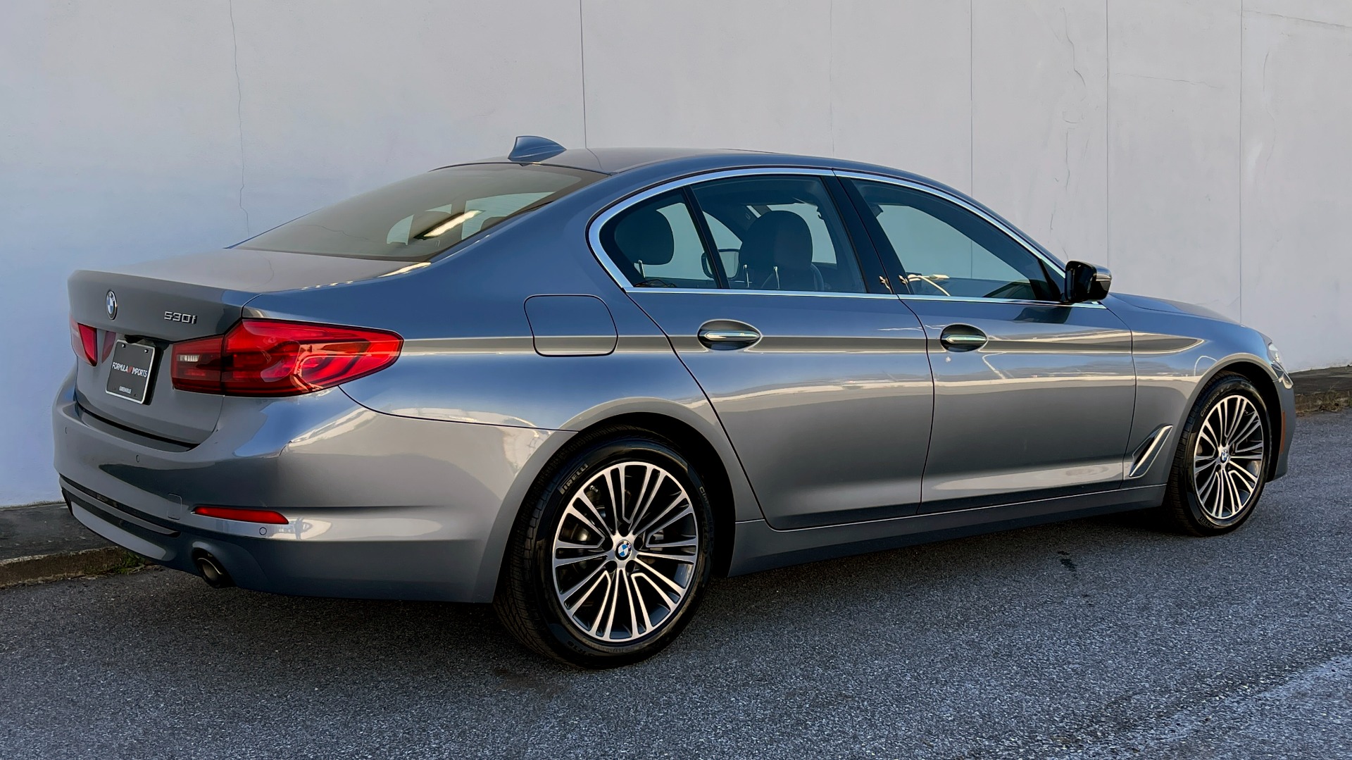 Used 2018 BMW 5 SERIES 530I PREMIUM SEDAN / HTD STS / PARK DISTANCE CONTROL / REARVIEW for sale Sold at Formula Imports in Charlotte NC 28227 7