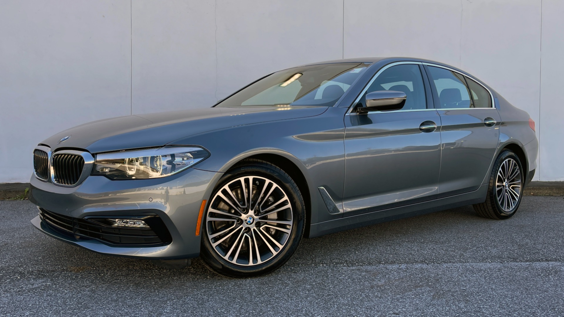 Used 2018 BMW 5 SERIES 530I PREMIUM SEDAN / HTD STS / PARK DISTANCE CONTROL / REARVIEW for sale Sold at Formula Imports in Charlotte NC 28227 1