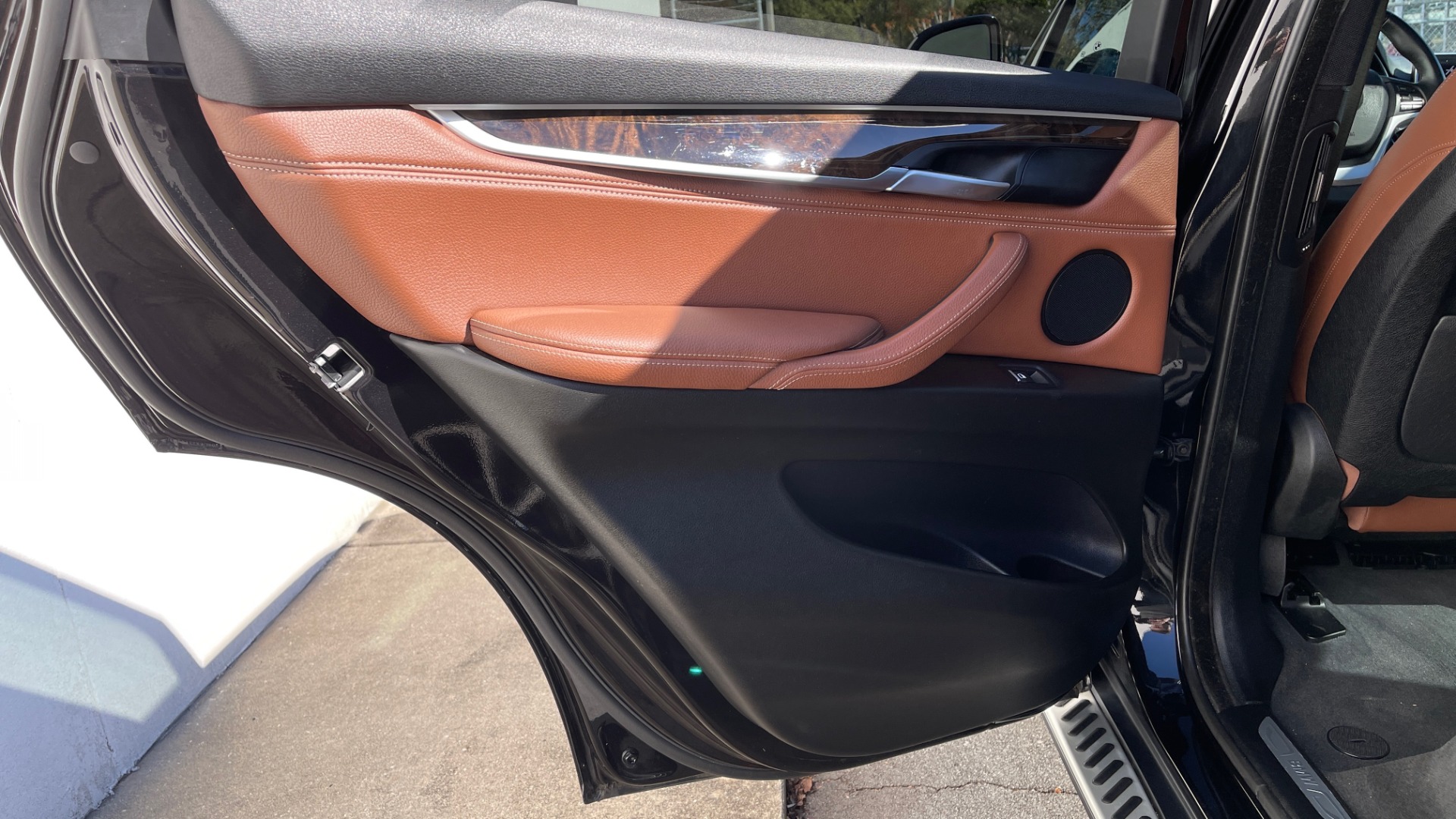 Used 2018 BMW X5 XDRIVE35I PREMIUM / DRVR ASST / HUD / ABSD / NAV / REARVIEW for sale $43,795 at Formula Imports in Charlotte NC 28227 45