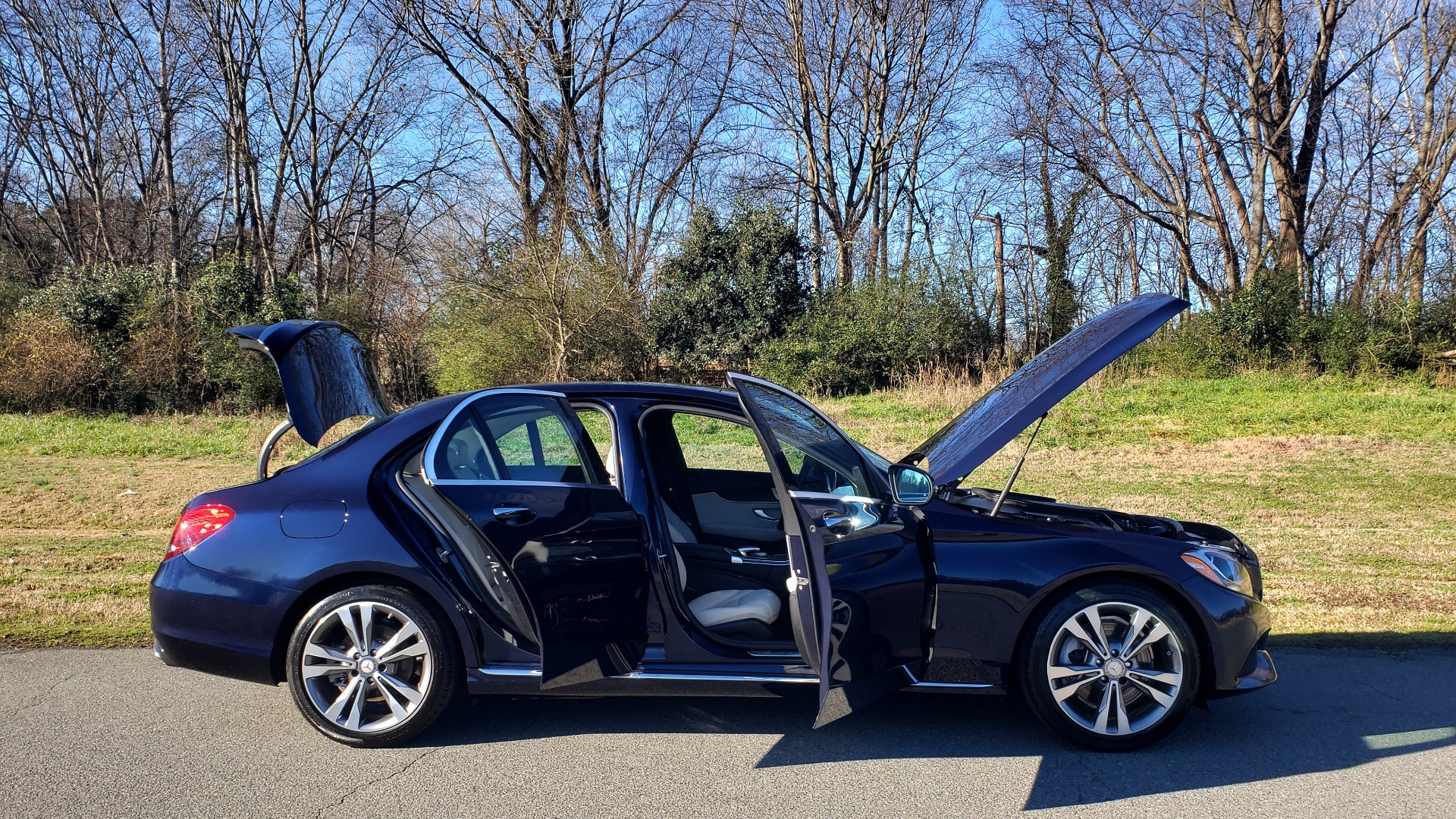 Used 2016 Mercedes-Benz C-Class C 300 PREMIUM / PANO-ROOF / HTD STS / BSA / REARVIEW for sale Sold at Formula Imports in Charlotte NC 28227 11
