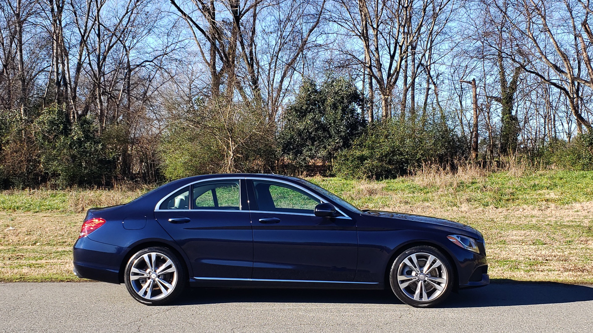 Used 2016 Mercedes-Benz C-Class C 300 PREMIUM / PANO-ROOF / HTD STS / BSA / REARVIEW for sale Sold at Formula Imports in Charlotte NC 28227 5