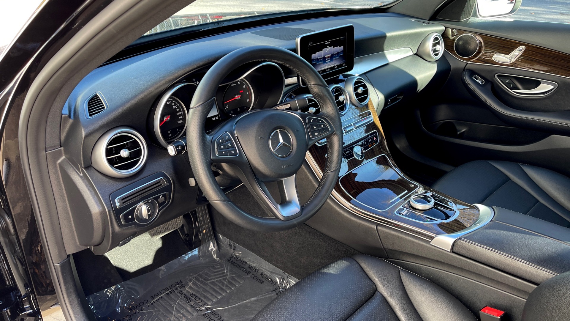 Used 2018 Mercedes-Benz C-CLASS C 300 4MATIC PREMIUM / NAV / CMFRT SUSP / KEYLESS-GO / REARVIEW for sale $35,995 at Formula Imports in Charlotte NC 28227 26