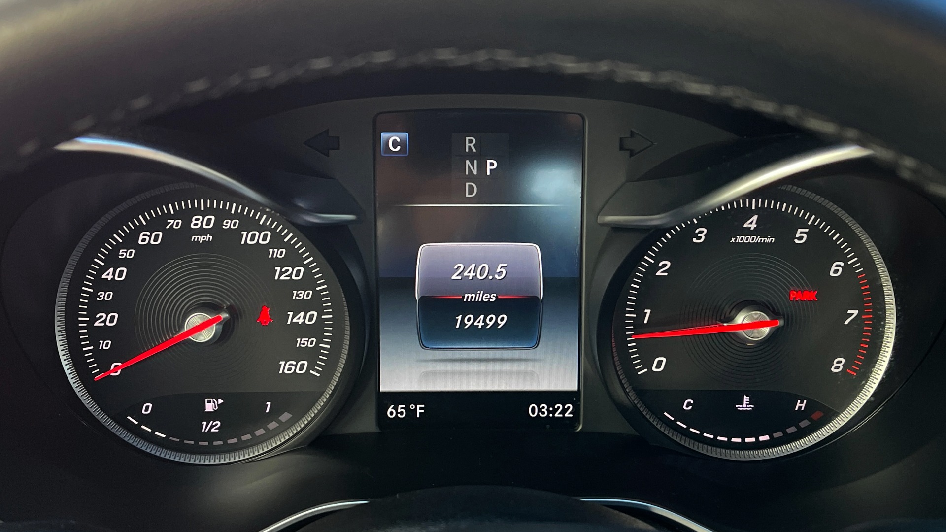 Used 2018 Mercedes-Benz C-Class C 300 2.0L SEDAN / PREMIUM / NAV / SUNROOF / COMFORT SUSP / REARVIEW for sale Sold at Formula Imports in Charlotte NC 28227 34