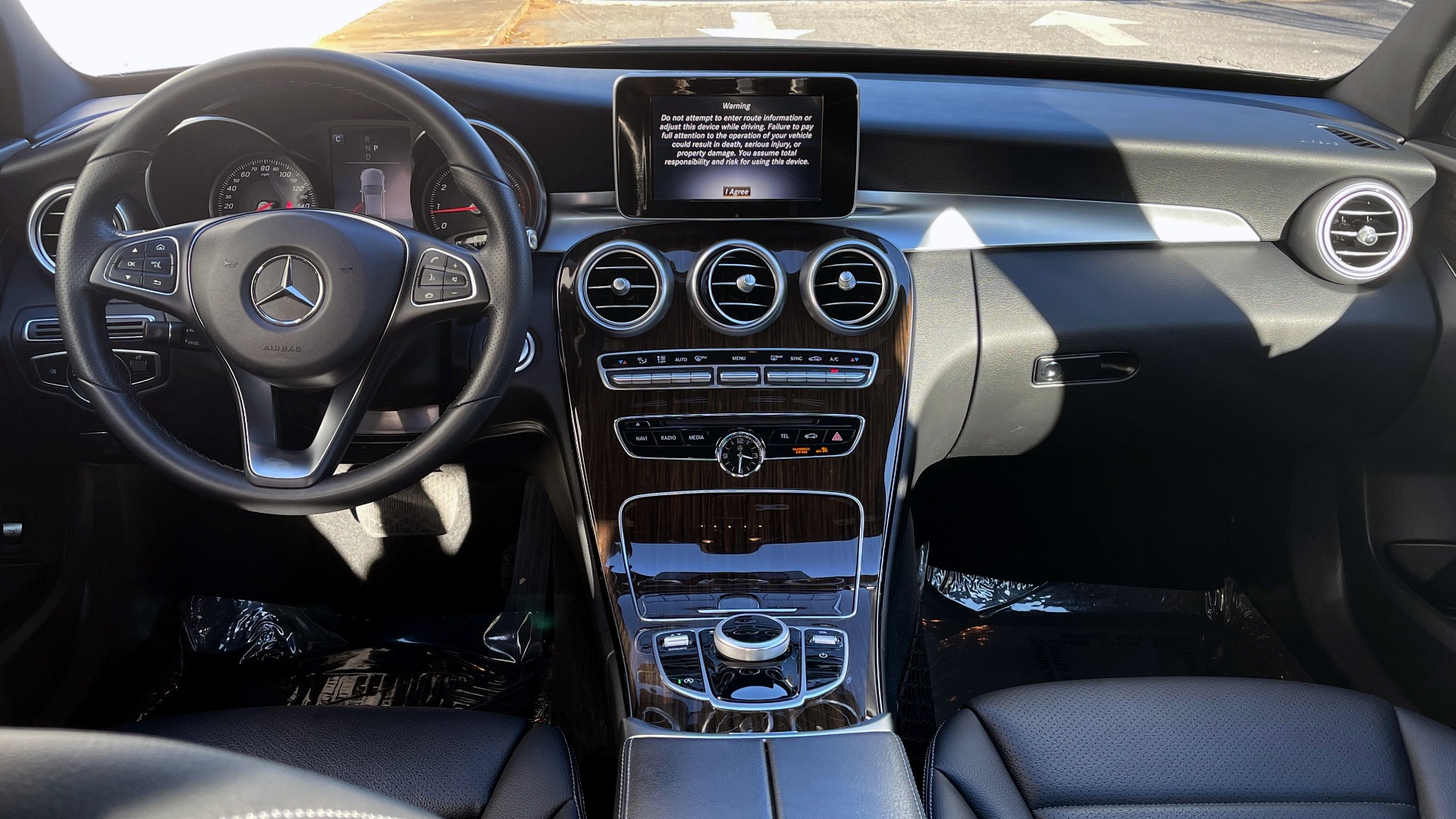 Used 2018 Mercedes-Benz C-Class C 300 2.0L SEDAN / PREMIUM / NAV / SUNROOF / COMFORT SUSP / REARVIEW for sale Sold at Formula Imports in Charlotte NC 28227 50