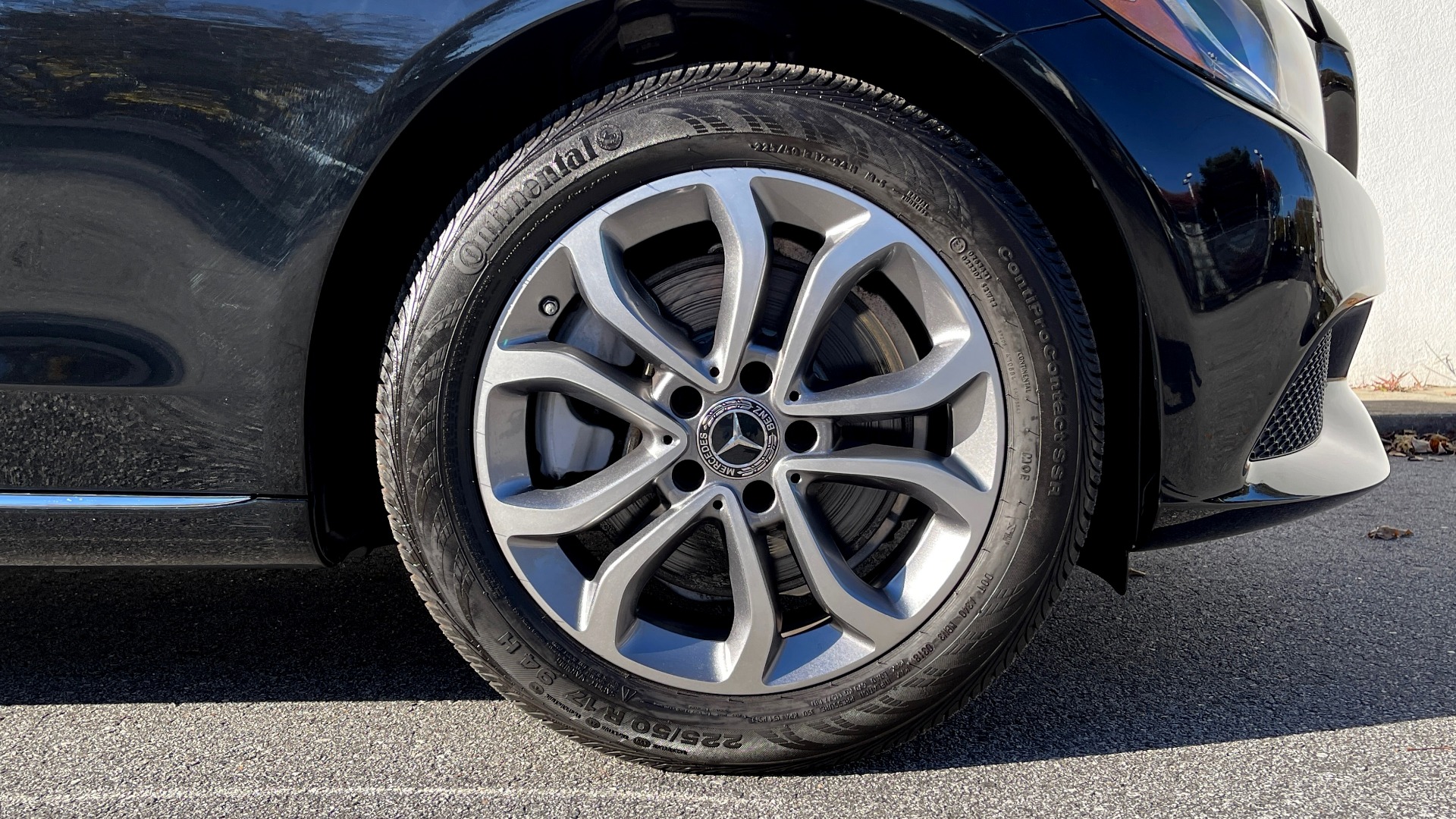 Used 2018 Mercedes-Benz C-Class C 300 2.0L SEDAN / PREMIUM / NAV / SUNROOF / COMFORT SUSP / REARVIEW for sale Sold at Formula Imports in Charlotte NC 28227 63