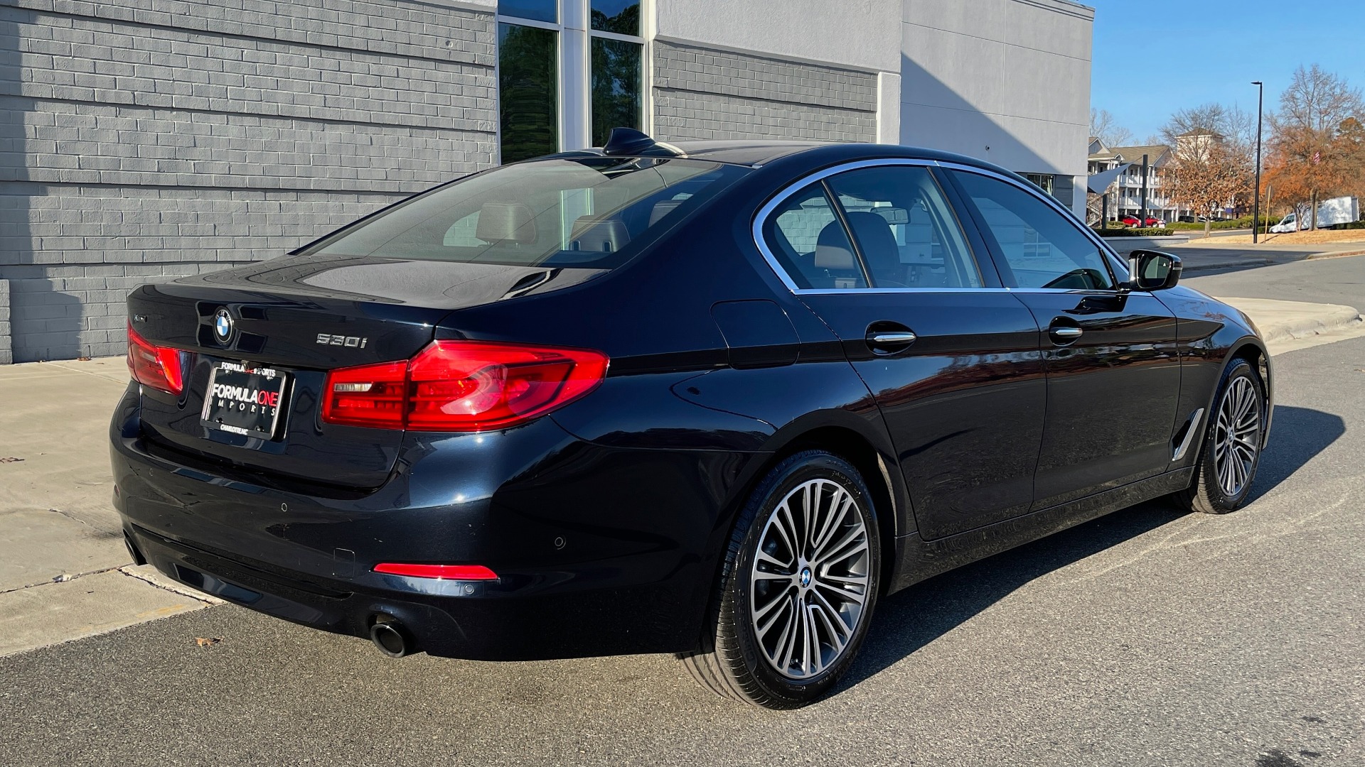 Used 2018 BMW 5 SERIES 530I XDRIVE PREMIUM / EXEC PKG / DRVR ASST PLUS / NAV / REARVIEW for sale Sold at Formula Imports in Charlotte NC 28227 10