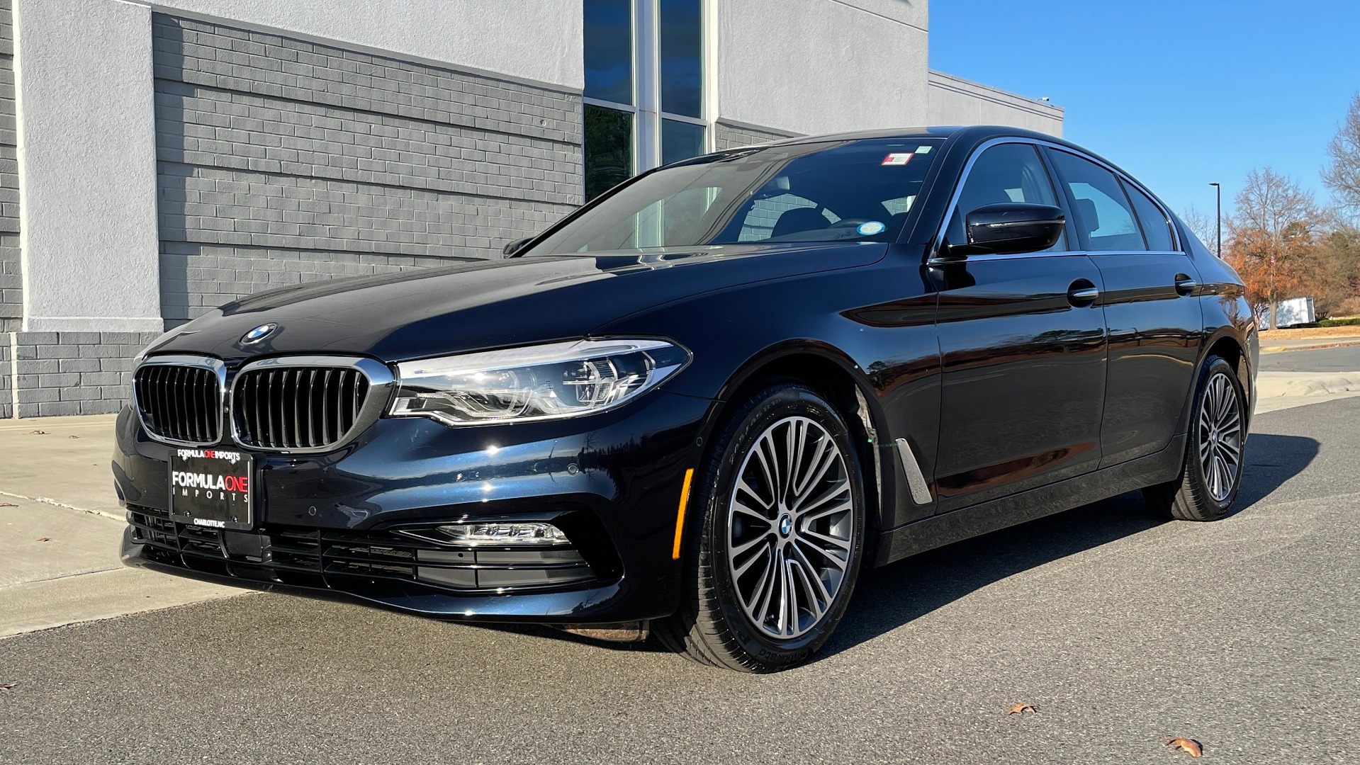 Used 2018 BMW 5 SERIES 530I XDRIVE PREMIUM / EXEC PKG / DRVR ASST PLUS / NAV / REARVIEW for sale Sold at Formula Imports in Charlotte NC 28227 2