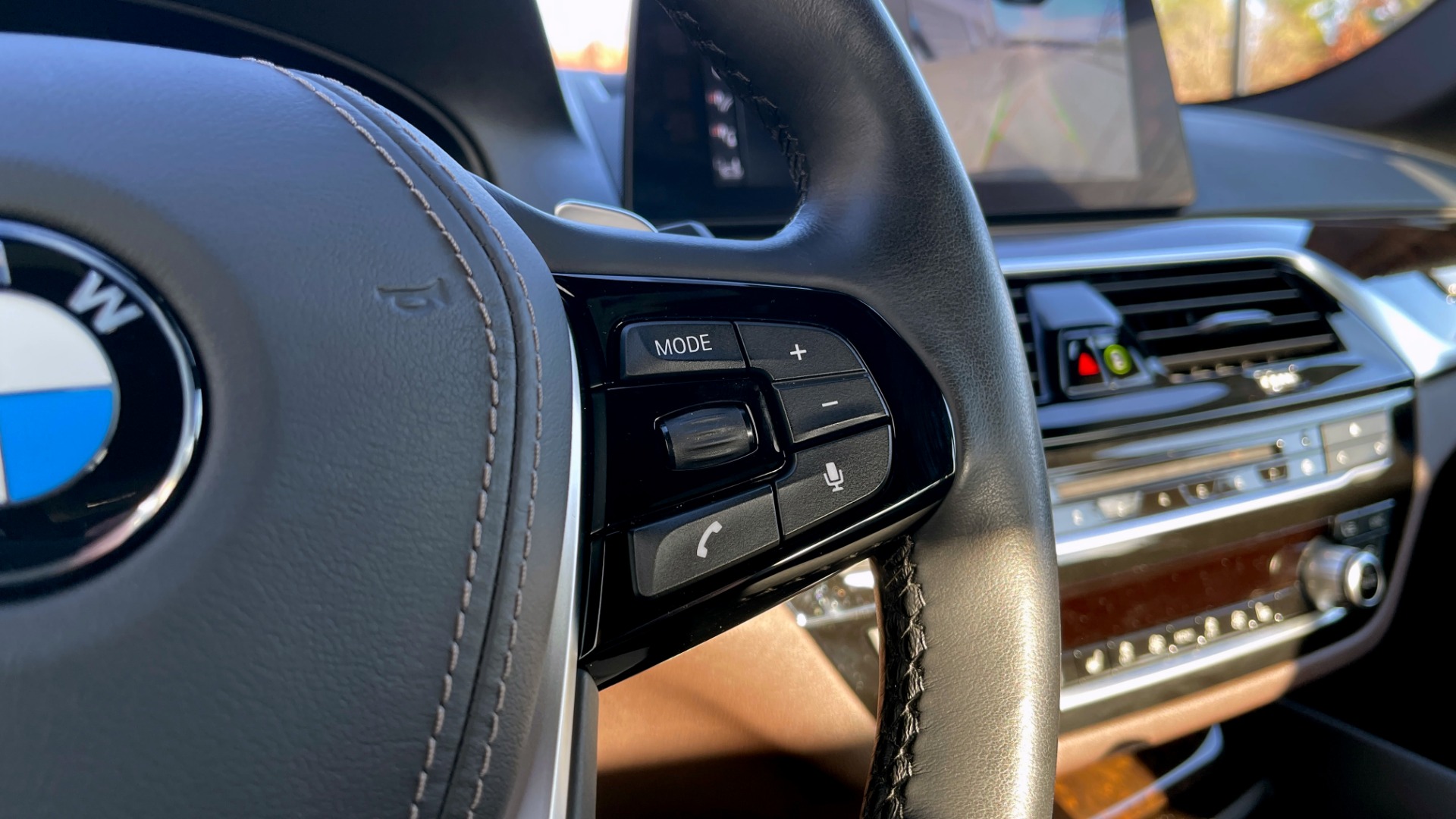 Used 2018 BMW 5 SERIES 530I XDRIVE PREMIUM / EXEC PKG / DRVR ASST PLUS / NAV / REARVIEW for sale Sold at Formula Imports in Charlotte NC 28227 33