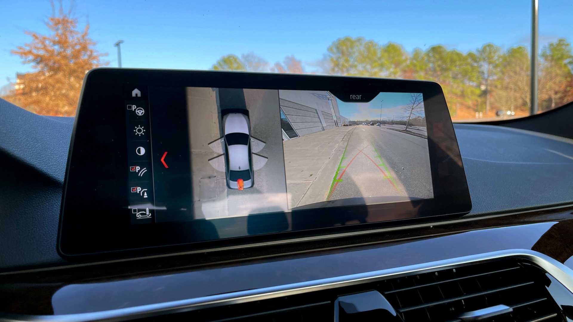Used 2018 BMW 5 SERIES 530I XDRIVE PREMIUM / EXEC PKG / DRVR ASST PLUS / NAV / REARVIEW for sale Sold at Formula Imports in Charlotte NC 28227 37