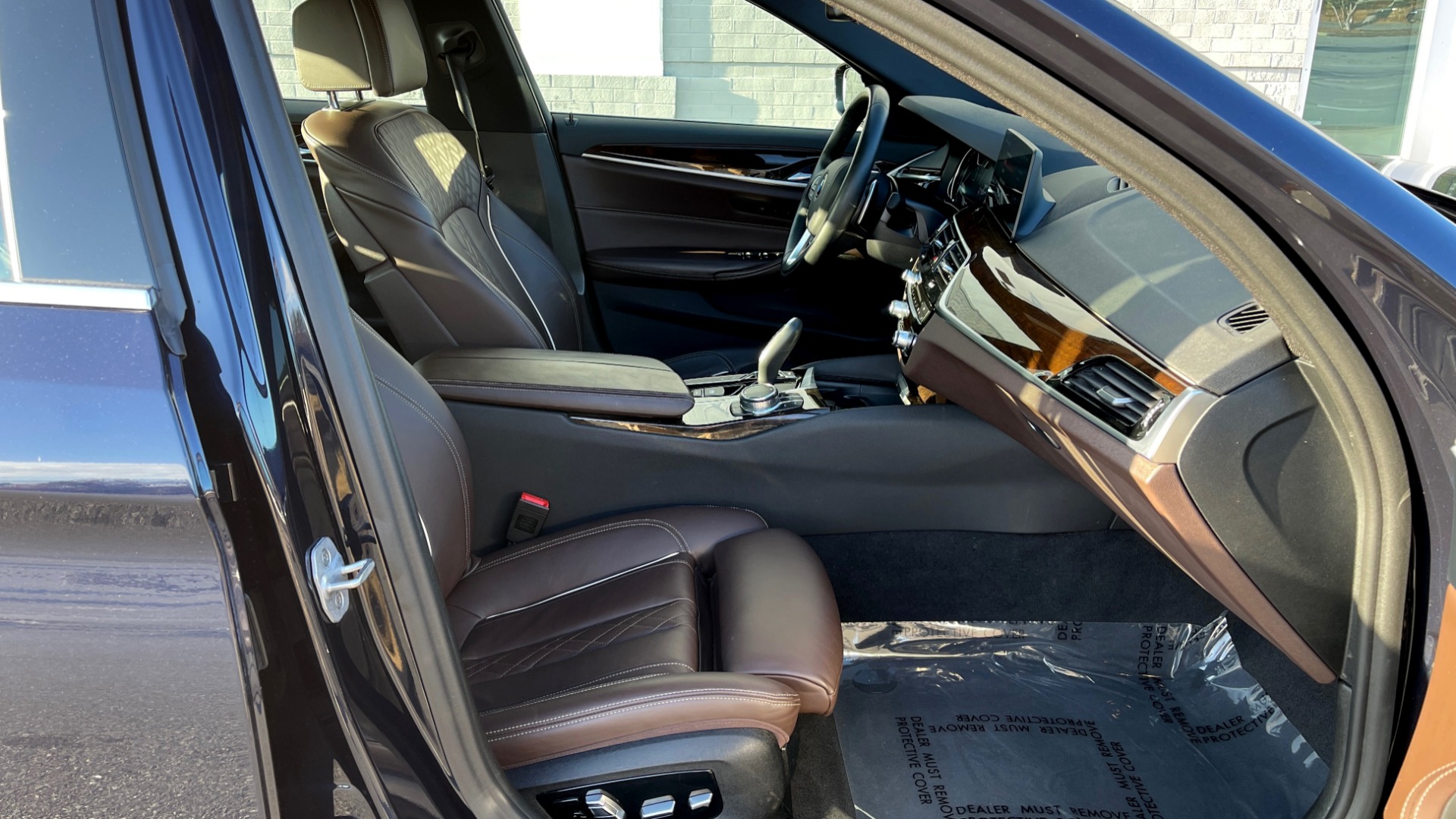 Used 2018 BMW 5 SERIES 530I XDRIVE PREMIUM / EXEC PKG / DRVR ASST PLUS / NAV / REARVIEW for sale Sold at Formula Imports in Charlotte NC 28227 59