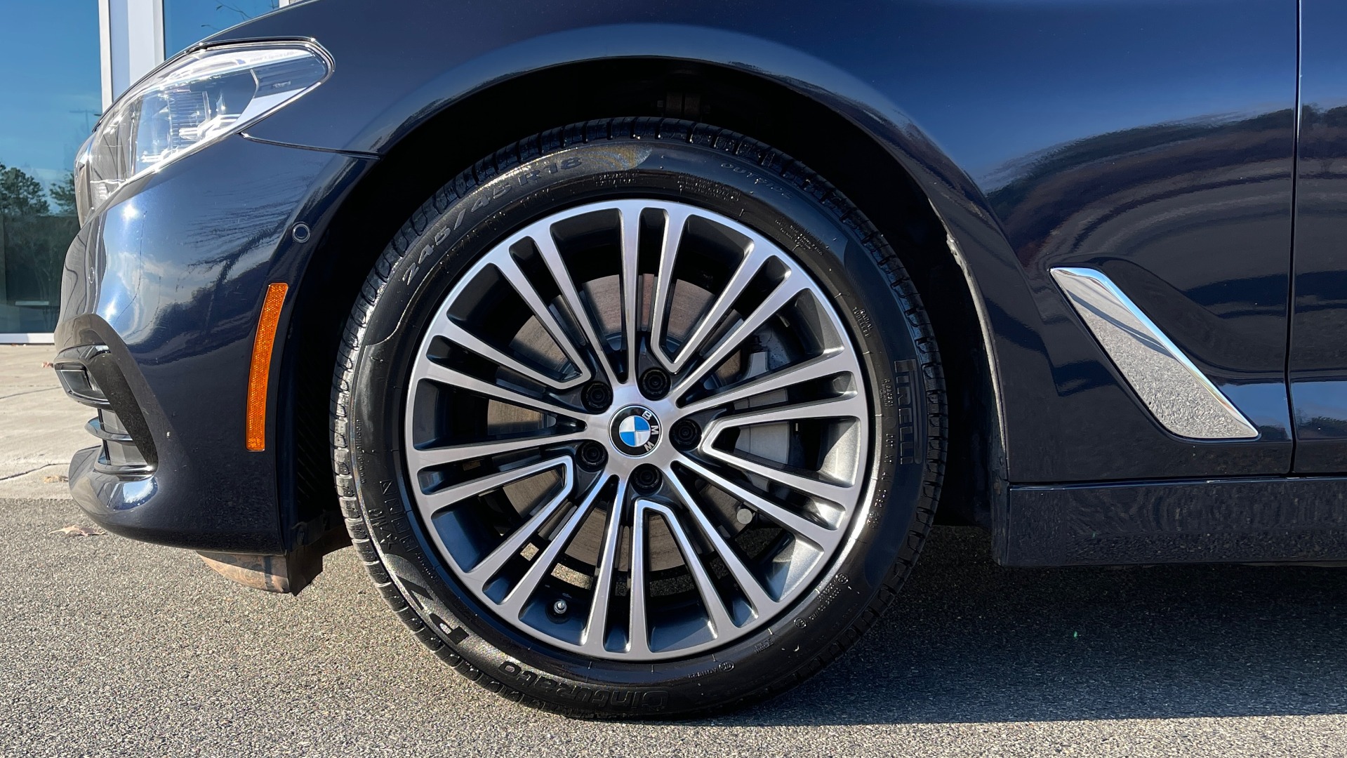 Used 2018 BMW 5 SERIES 530I XDRIVE PREMIUM / EXEC PKG / DRVR ASST PLUS / NAV / REARVIEW for sale Sold at Formula Imports in Charlotte NC 28227 61