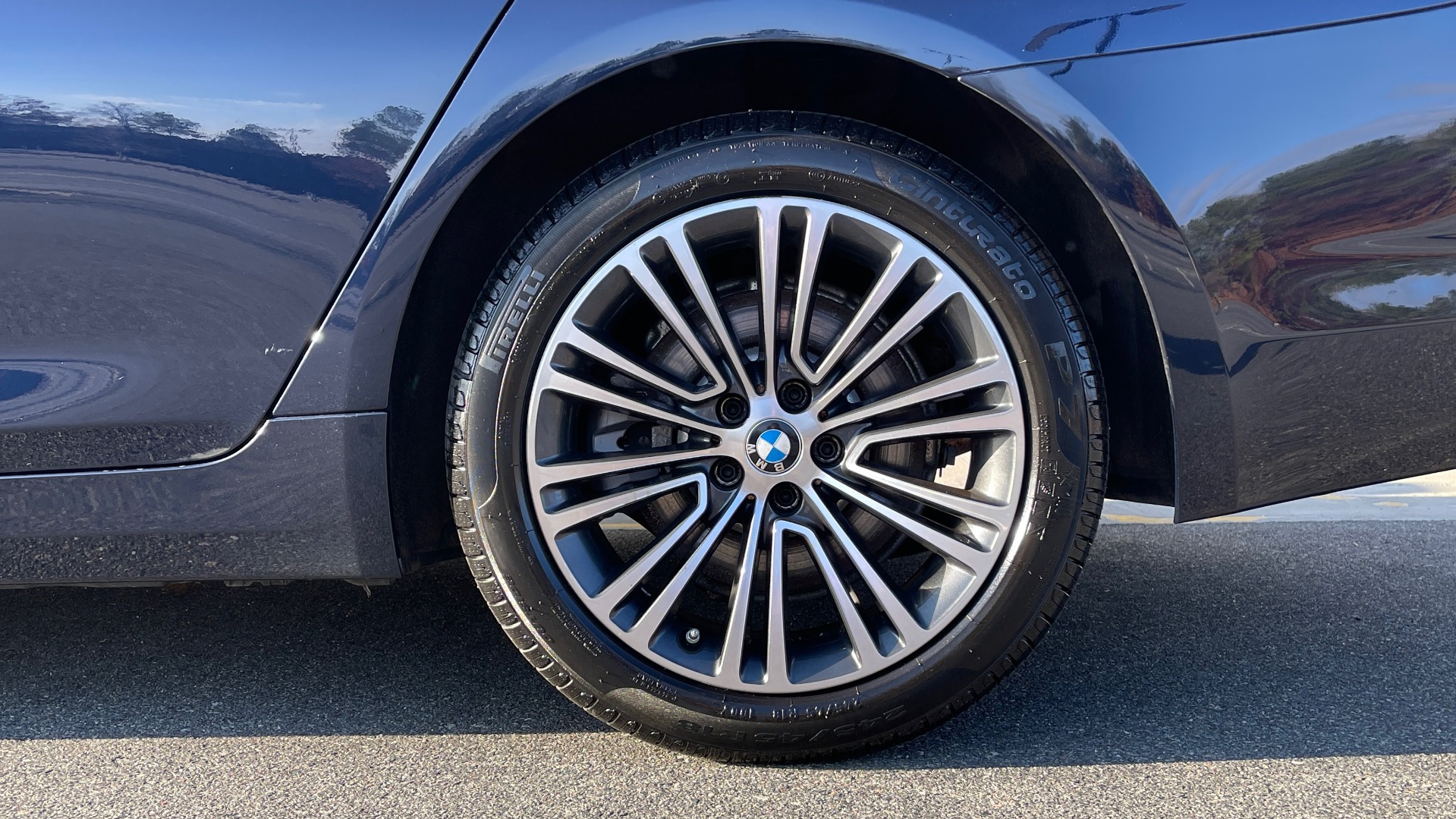 Used 2018 BMW 5 SERIES 530I XDRIVE PREMIUM / EXEC PKG / DRVR ASST PLUS / NAV / REARVIEW for sale Sold at Formula Imports in Charlotte NC 28227 62