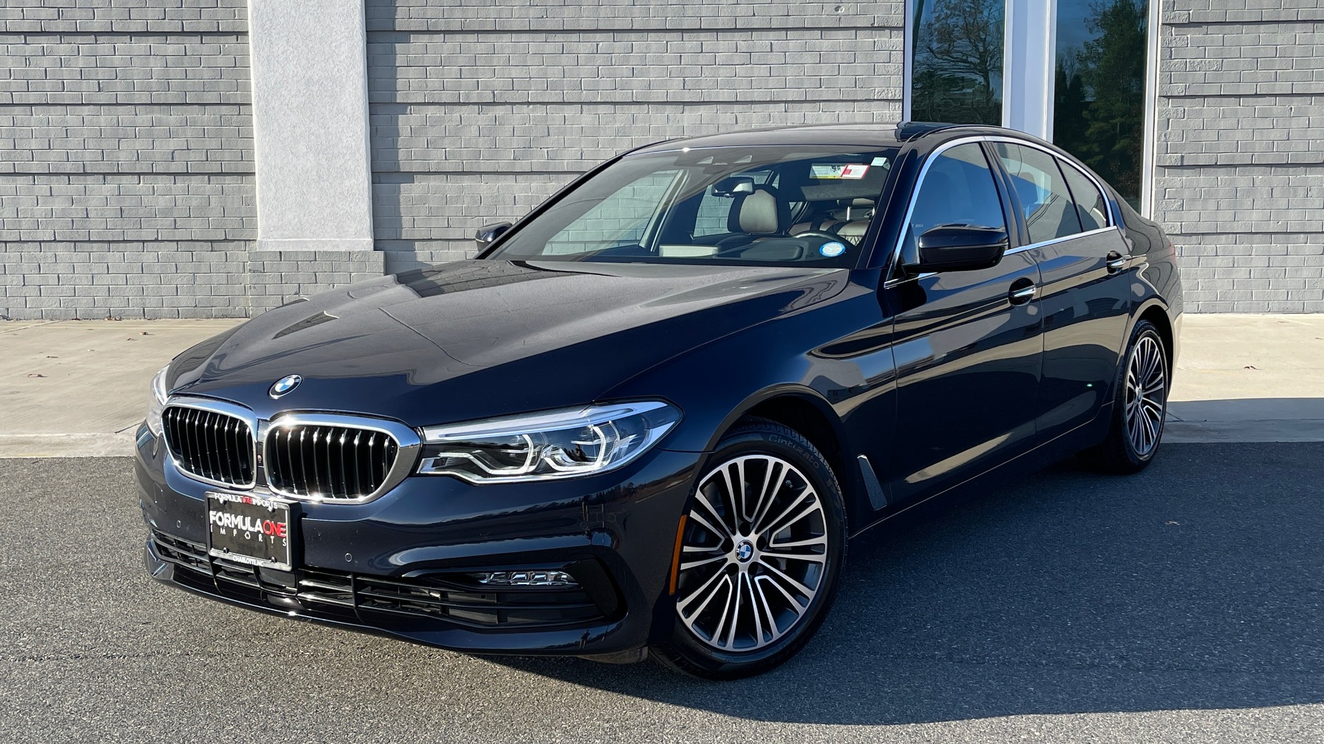 Used 2018 BMW 5 SERIES 530I XDRIVE PREMIUM / EXEC PKG / DRVR ASST PLUS / NAV / REARVIEW for sale Sold at Formula Imports in Charlotte NC 28227 1