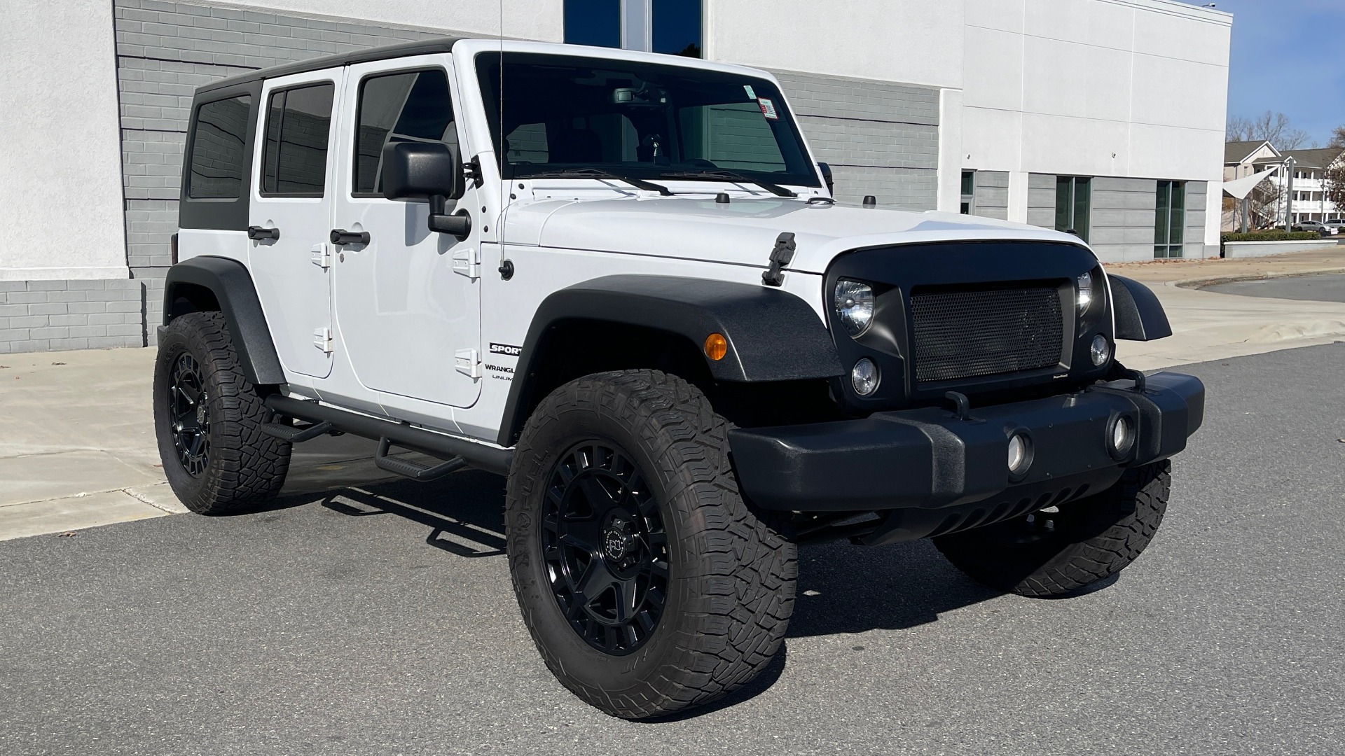 Used 2018 Jeep WRANGLER JK UNLIMITED SPORT S 4X4 / 3.6L V6 / AUTO / HARD-TOP / 20IN WHEELS for sale Sold at Formula Imports in Charlotte NC 28227 10
