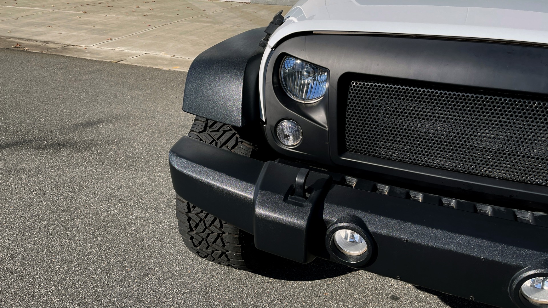 Used 2018 Jeep WRANGLER JK UNLIMITED SPORT S 4X4 / 3.6L V6 / AUTO / HARD-TOP / 20IN WHEELS for sale Sold at Formula Imports in Charlotte NC 28227 13