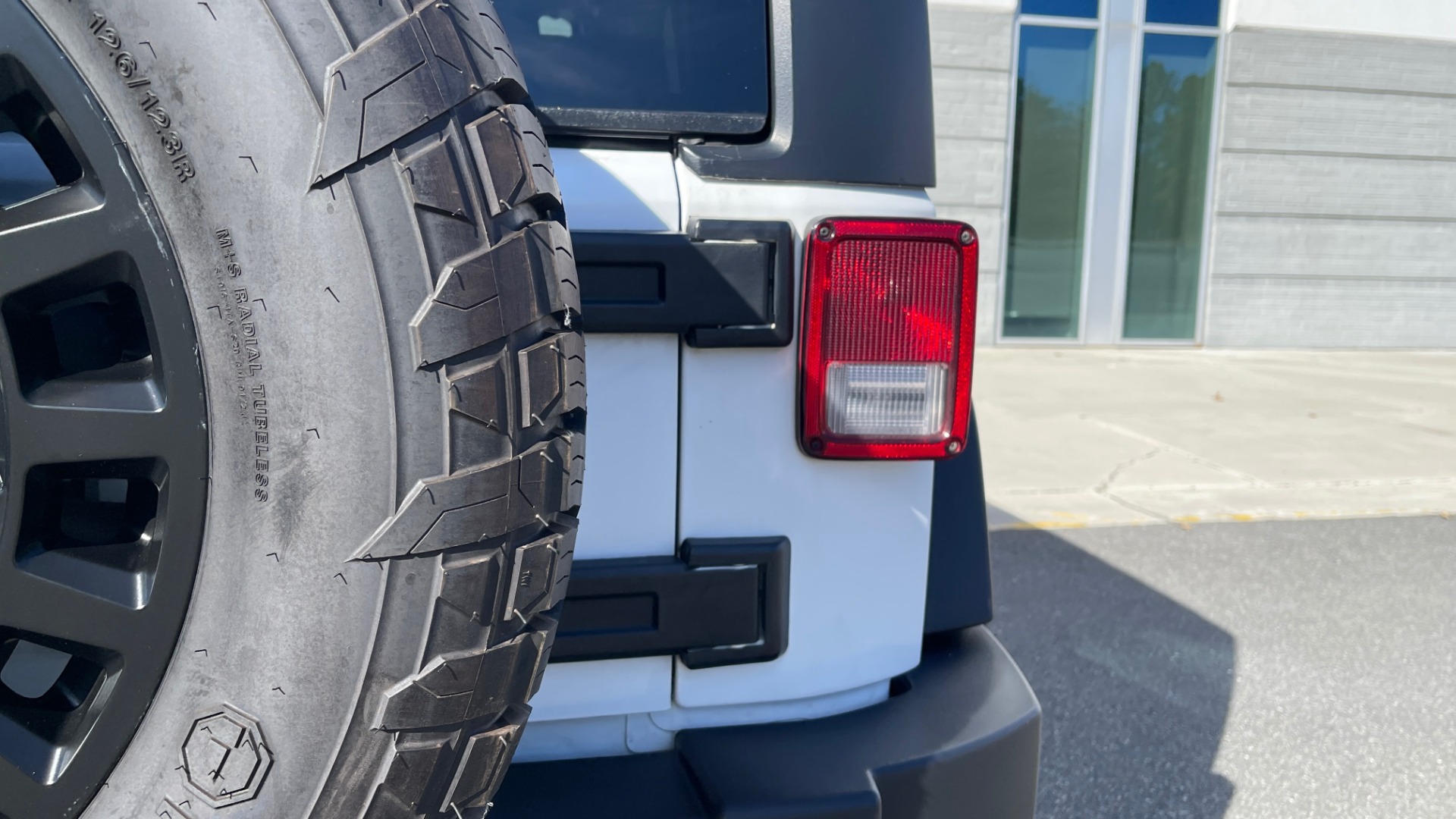 Used 2018 Jeep WRANGLER JK UNLIMITED SPORT S 4X4 / 3.6L V6 / AUTO / HARD-TOP / 20IN WHEELS for sale Sold at Formula Imports in Charlotte NC 28227 21