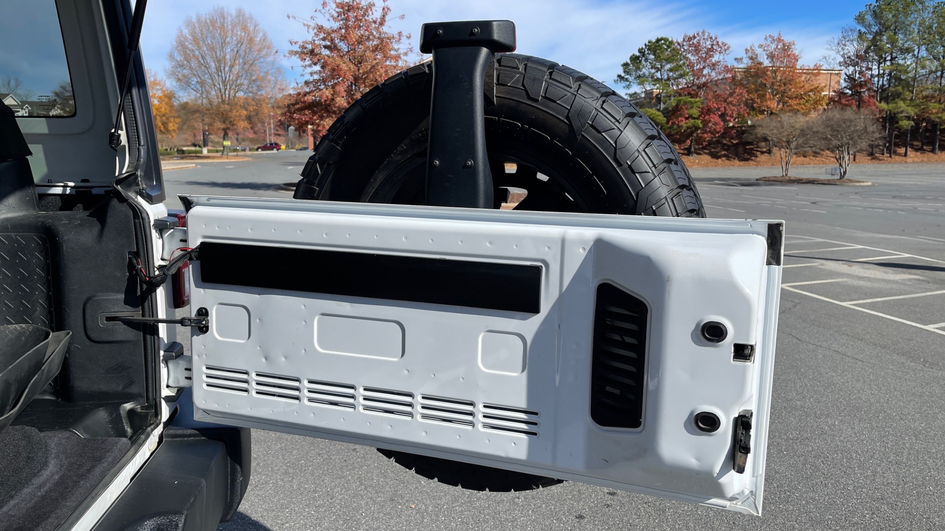 Used 2018 Jeep WRANGLER JK UNLIMITED SPORT S 4X4 / 3.6L V6 / AUTO / HARD-TOP / 20IN WHEELS for sale Sold at Formula Imports in Charlotte NC 28227 24