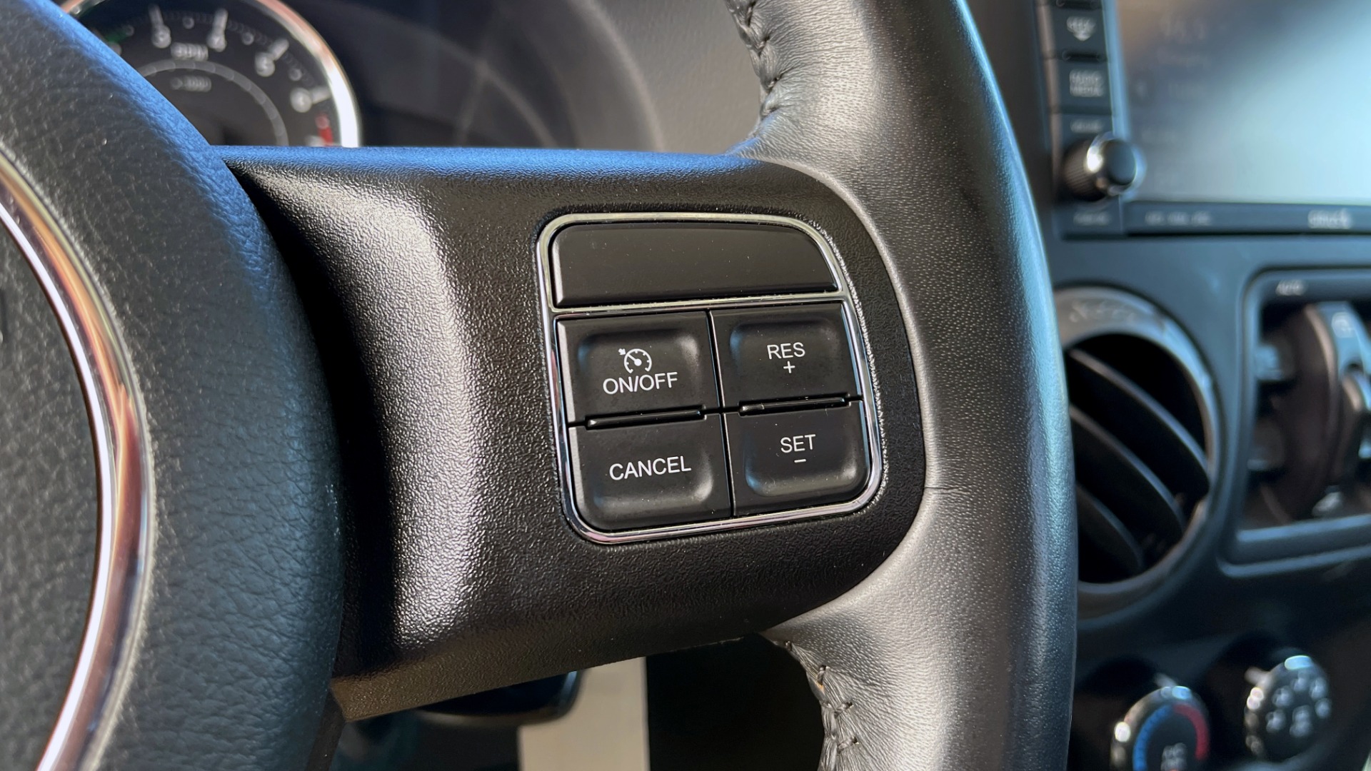 Used 2018 Jeep WRANGLER JK UNLIMITED SPORT S 4X4 / 3.6L V6 / AUTO / HARD-TOP / 20IN WHEELS for sale Sold at Formula Imports in Charlotte NC 28227 35