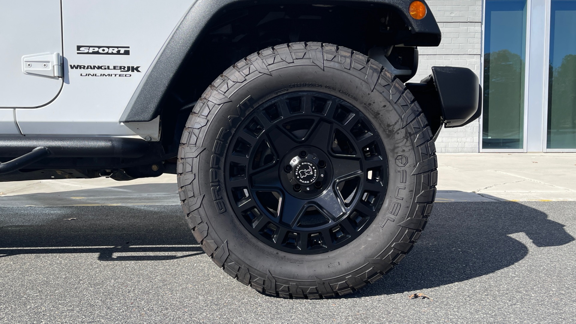 Used 2018 Jeep WRANGLER JK UNLIMITED SPORT S 4X4 / 3.6L V6 / AUTO / HARD-TOP / 20IN WHEELS for sale Sold at Formula Imports in Charlotte NC 28227 68