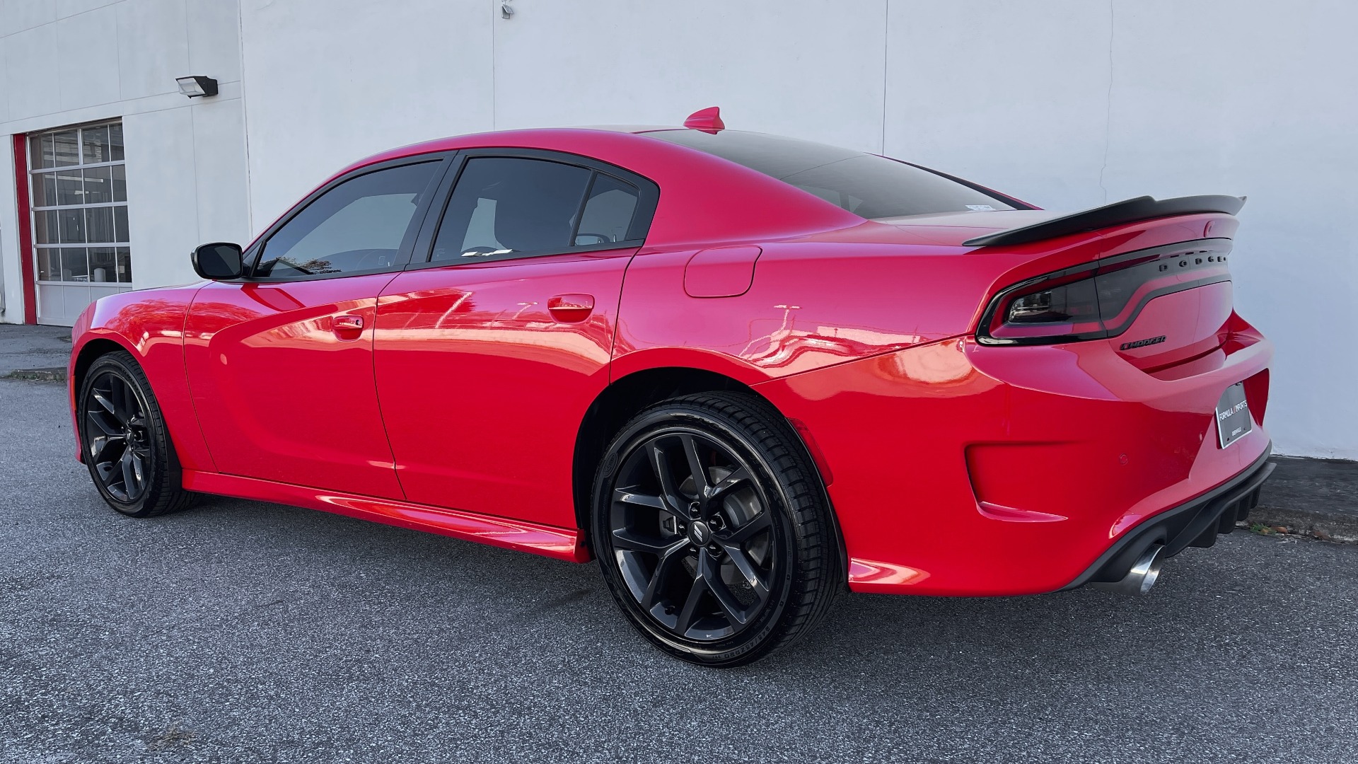Used 2021 Dodge CHARGER GT BLACKTOP 3.6L / 8-SPD AUTO / ALPINE / PARK ASST / REARVIEW for sale $36,995 at Formula Imports in Charlotte NC 28227 4