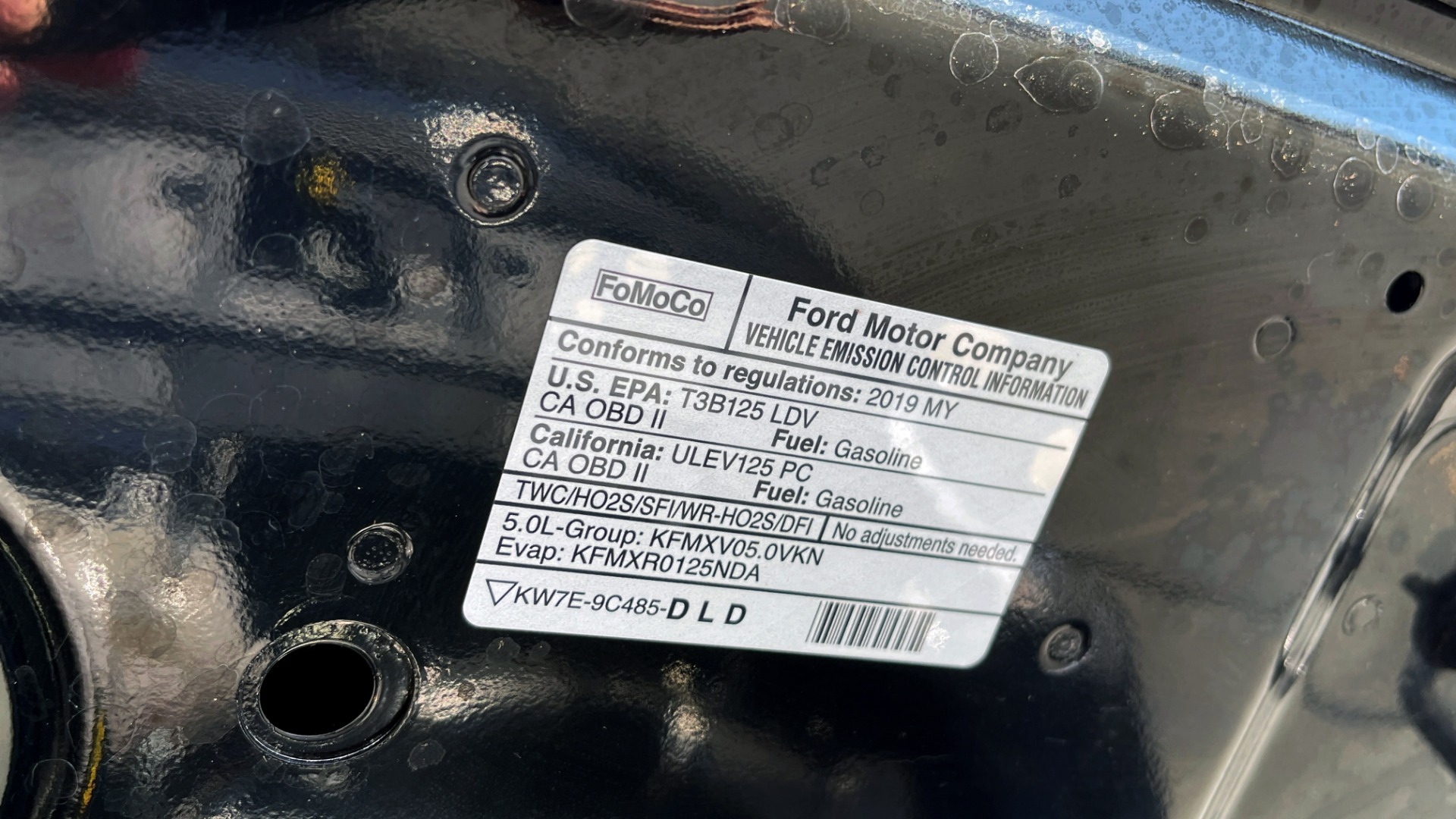 Used 2019 Ford MUSTANG GT PREMIUM 5.0L / AUTO / SYNC3 8IN SCREEN / 19IN WHLS / REARVIEW for sale Sold at Formula Imports in Charlotte NC 28227 11
