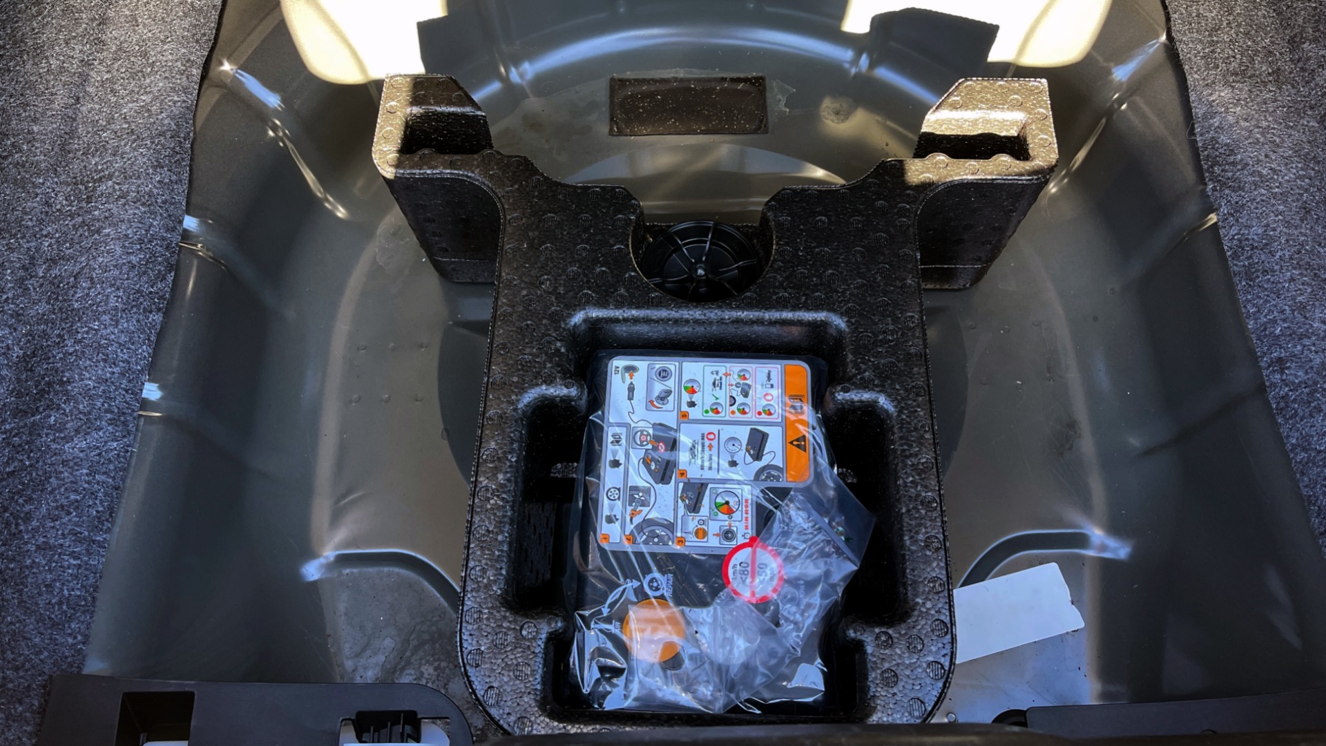 Used 2019 Ford MUSTANG GT PREMIUM 5.0L / AUTO / SYNC3 8IN SCREEN / 19IN WHLS / REARVIEW for sale Sold at Formula Imports in Charlotte NC 28227 18