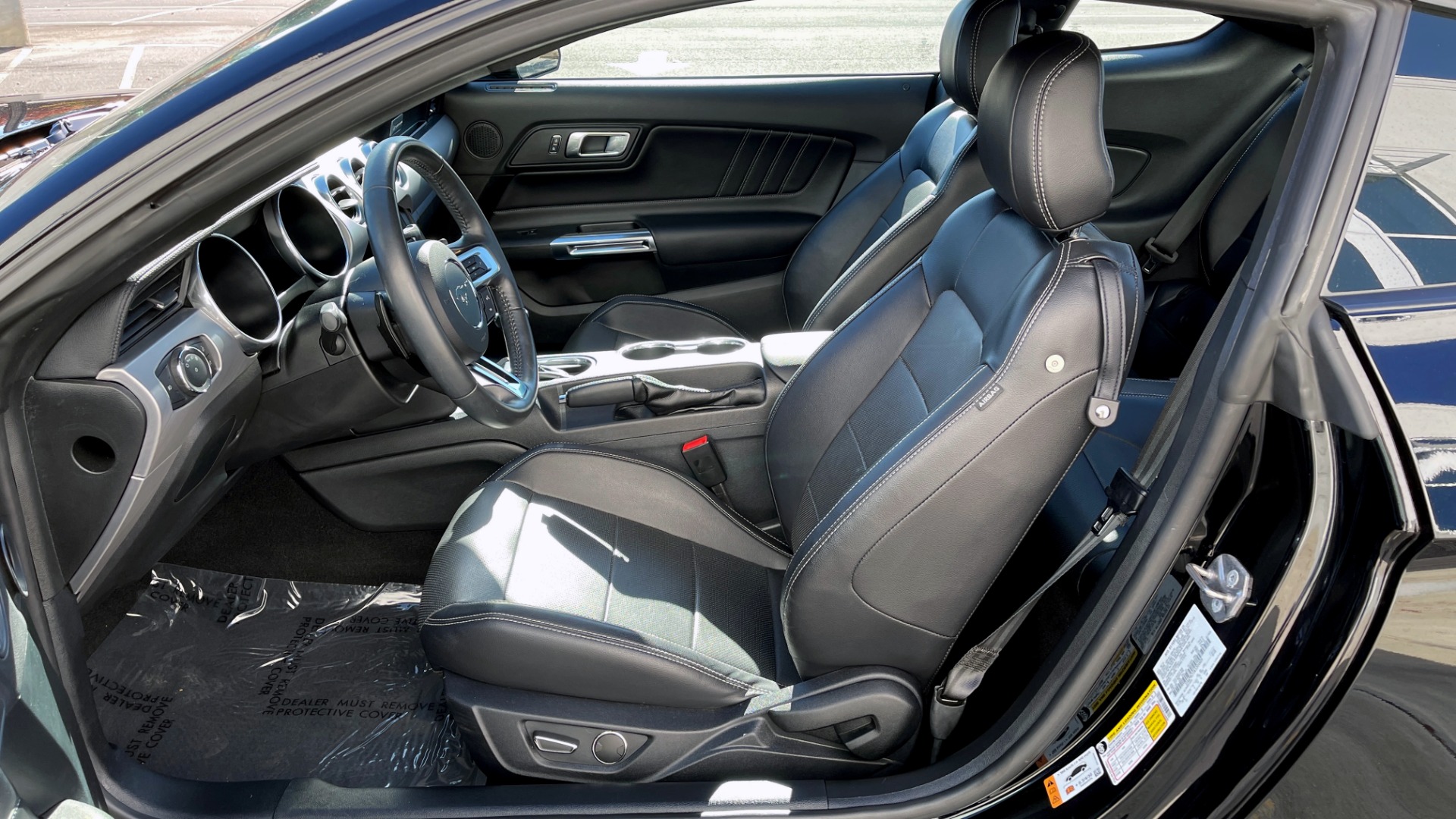 Used 2019 Ford MUSTANG GT PREMIUM 5.0L / AUTO / SYNC3 8IN SCREEN / 19IN WHLS / REARVIEW for sale Sold at Formula Imports in Charlotte NC 28227 26
