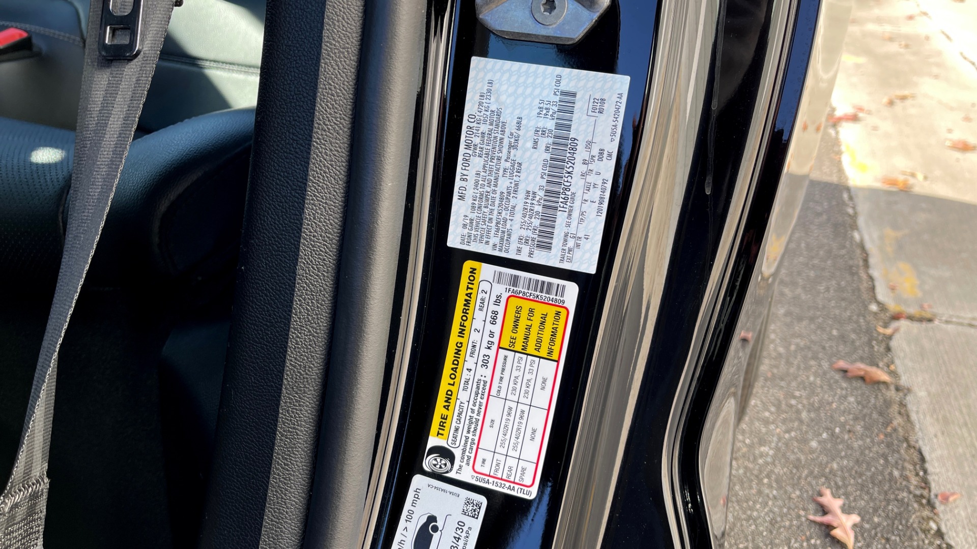 Used 2019 Ford MUSTANG GT PREMIUM 5.0L / 10-SPD AUTO / SYNC3 8IN SCREEN / 19IN WHEELS / REARVIEW for sale $40,995 at Formula Imports in Charlotte NC 28227 29