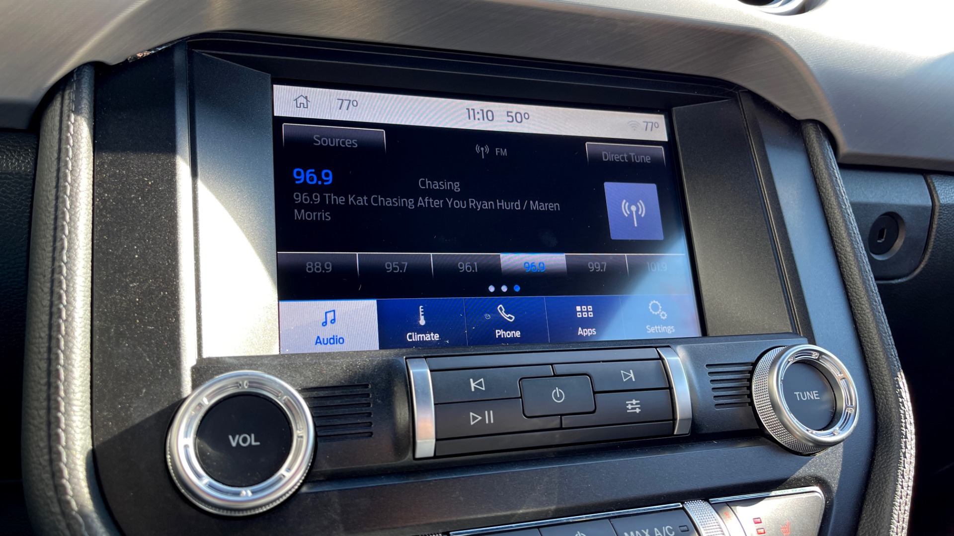 Used 2019 Ford MUSTANG GT PREMIUM 5.0L / AUTO / SYNC3 8IN SCREEN / 19IN WHLS / REARVIEW for sale Sold at Formula Imports in Charlotte NC 28227 40
