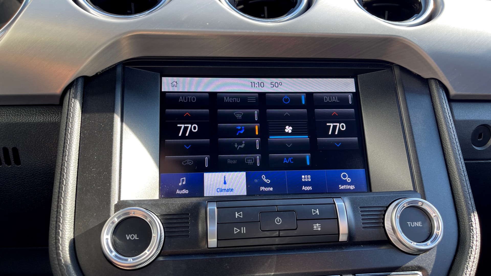 Used 2019 Ford MUSTANG GT PREMIUM 5.0L / AUTO / SYNC3 8IN SCREEN / 19IN WHLS / REARVIEW for sale Sold at Formula Imports in Charlotte NC 28227 41