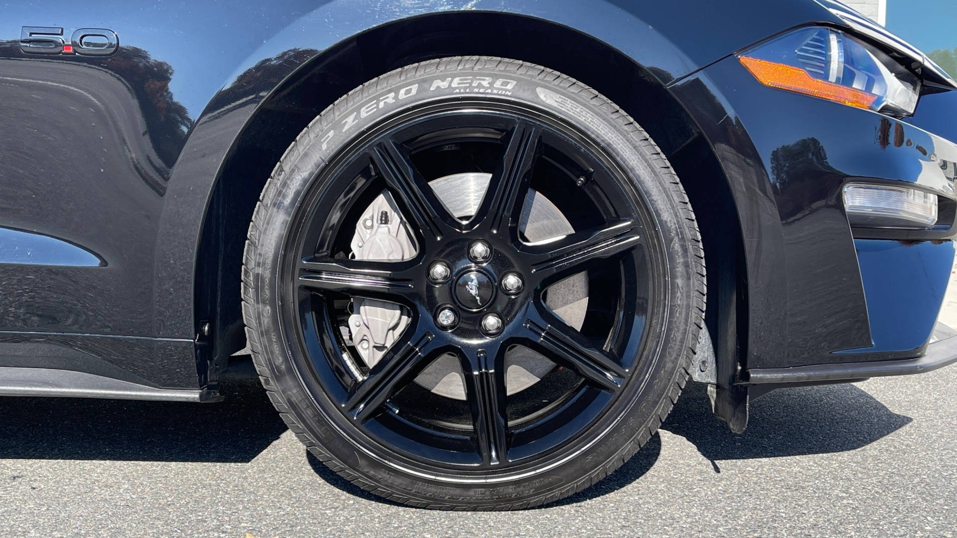 Used 2019 Ford MUSTANG GT PREMIUM 5.0L / AUTO / SYNC3 8IN SCREEN / 19IN WHLS / REARVIEW for sale Sold at Formula Imports in Charlotte NC 28227 59
