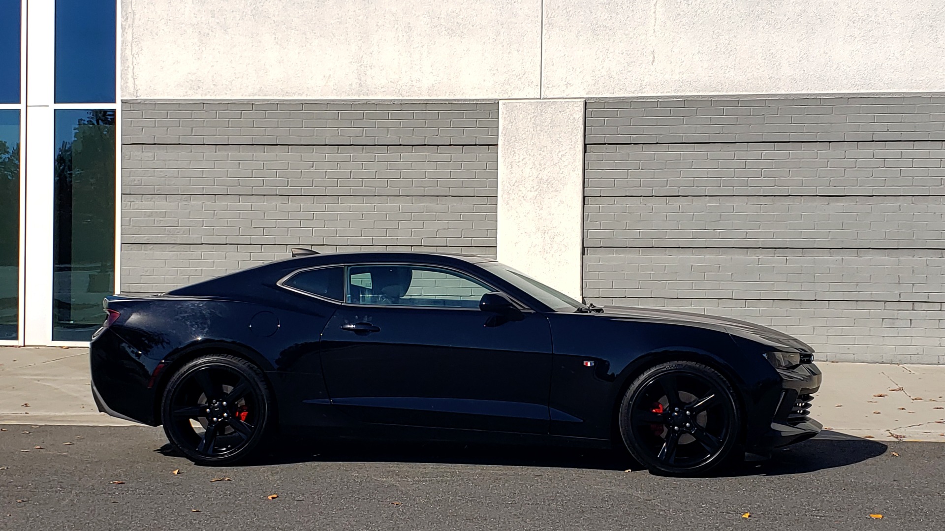 Used 2017 Chevrolet CAMARO 1LT 2DR COUPE 1LT / 2.0L TURBO / 8-SPD AUTO / TECH PKG / BOSE for sale $24,995 at Formula Imports in Charlotte NC 28227 12