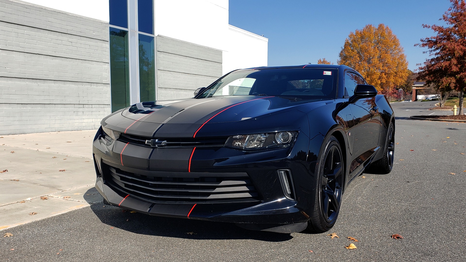 Used 2017 Chevrolet CAMARO 1LT 2DR COUPE 1LT / 2.0L TURBO / 8-SPD AUTO / TECH PKG / BOSE for sale $24,995 at Formula Imports in Charlotte NC 28227 4