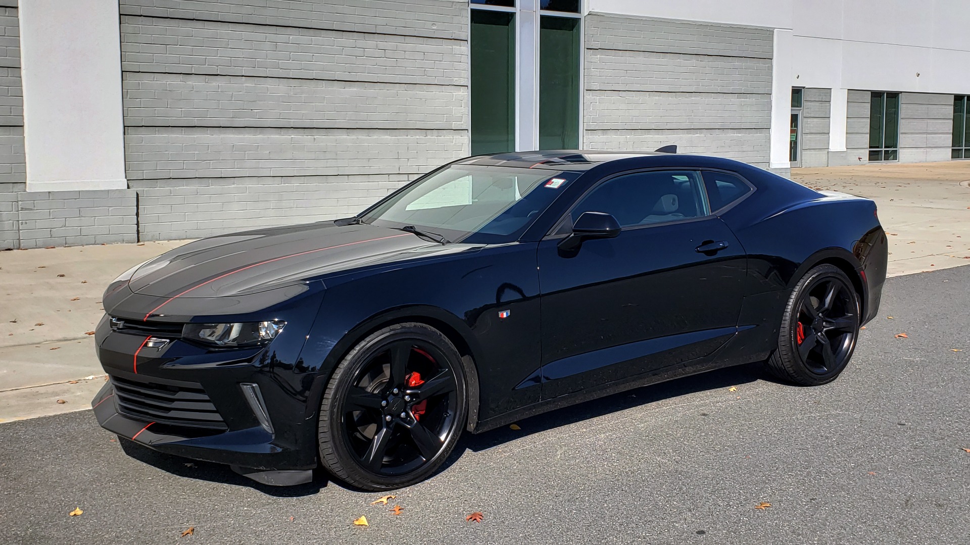 Used 2017 Chevrolet CAMARO 1LT 2DR COUPE 1LT / 2.0L TURBO / 8-SPD AUTO / TECH PKG / BOSE for sale $24,995 at Formula Imports in Charlotte NC 28227 5
