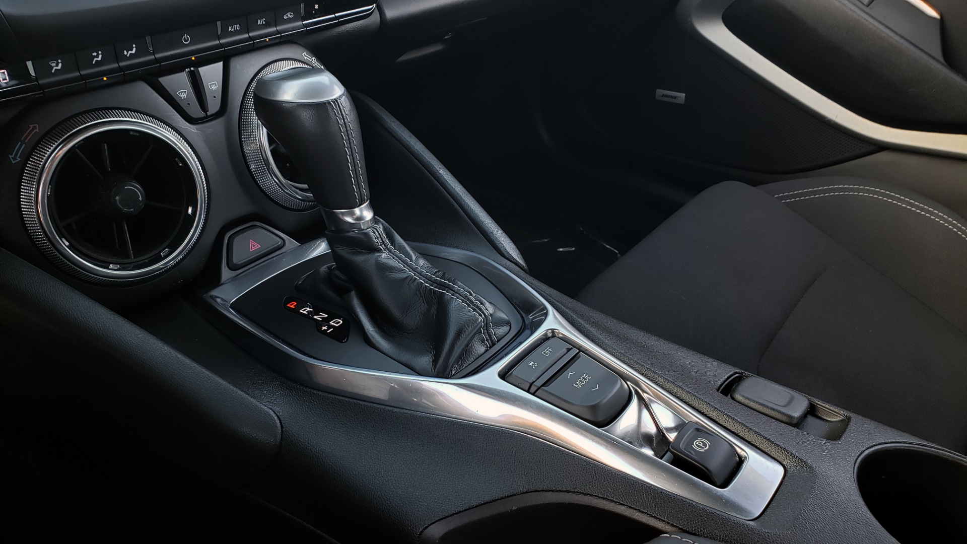 Used 2017 Chevrolet CAMARO 1LT 2DR COUPE 1LT / 2.0L TURBO / 8-SPD AUTO / TECH PKG / BOSE for sale $24,995 at Formula Imports in Charlotte NC 28227 53