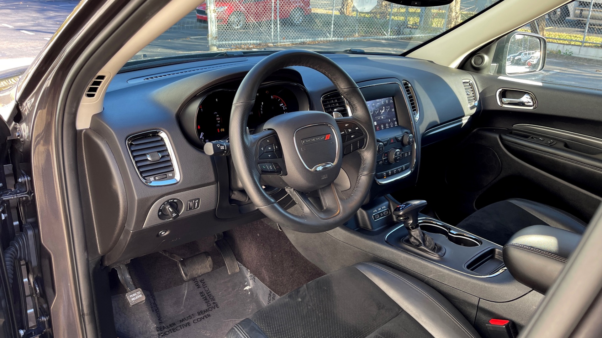 Used 2018 Dodge DURANGO GT RWD / 3.6L V6 / 8-SPD AUTO / APPLE CARPLAY / REARVIEW for sale $36,599 at Formula Imports in Charlotte NC 28227 25