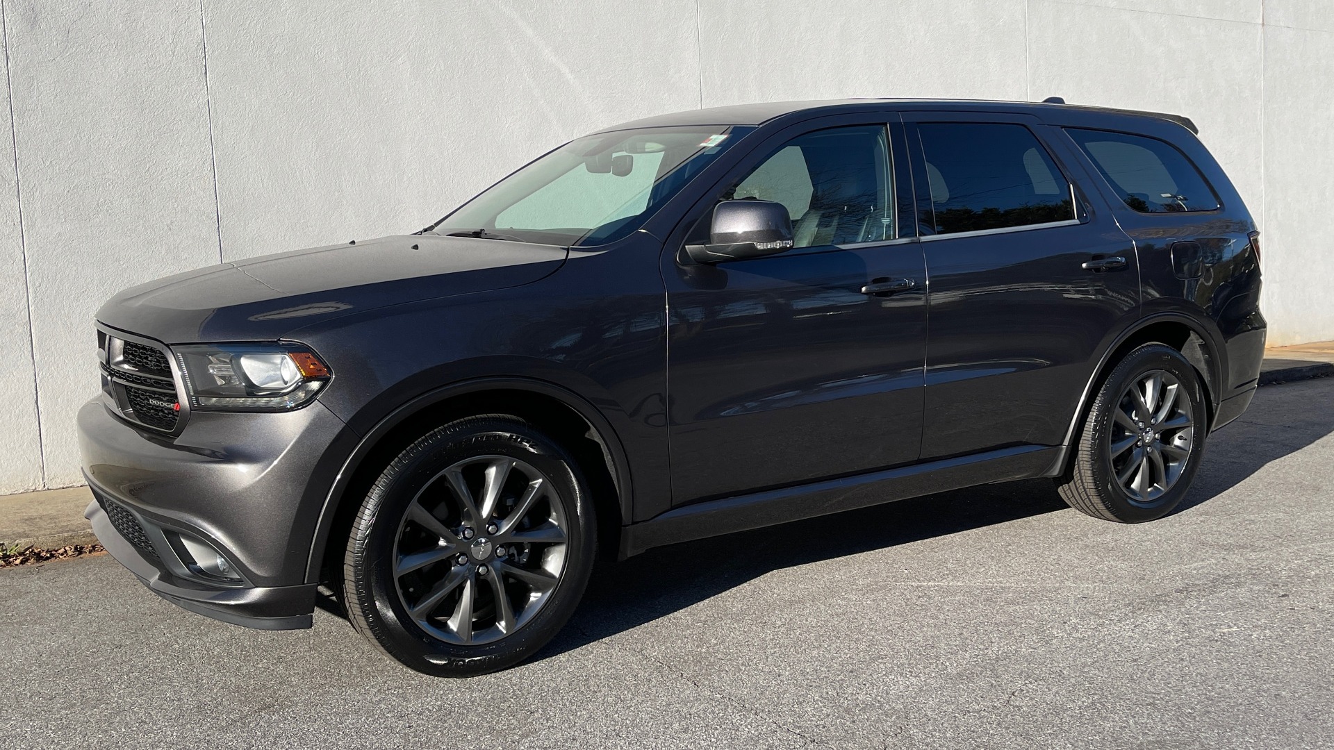 Used 2018 Dodge DURANGO GT RWD / 3.6L V6 / 8-SPD AUTO / APPLE CARPLAY / REARVIEW for sale $32,295 at Formula Imports in Charlotte NC 28227 4