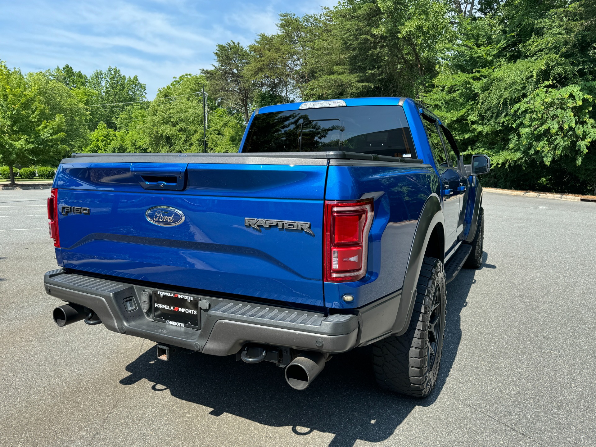 Used 2017 Ford F-150 RAPTOR SUPERCREW 4X4 3.5L / 10-SPD / TECH / SONY / PRO-TRAILER / REARVIEW for sale $54,495 at Formula Imports in Charlotte NC 28227 11