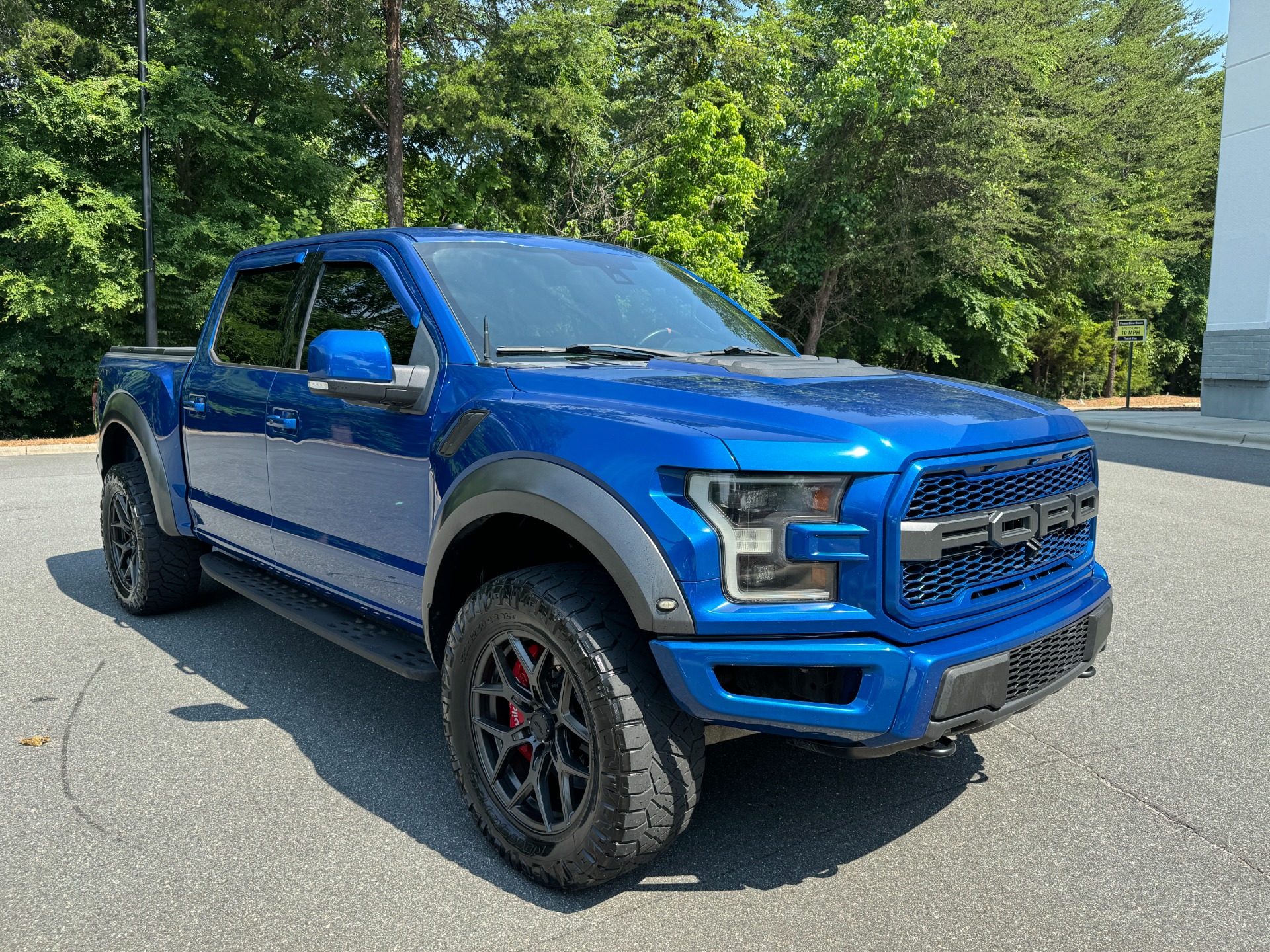 Used 2017 Ford F-150 RAPTOR SUPERCREW 4X4 3.5L / 10-SPD / TECH / SONY / PRO-TRAILER / REARVIEW for sale $54,495 at Formula Imports in Charlotte NC 28227 16